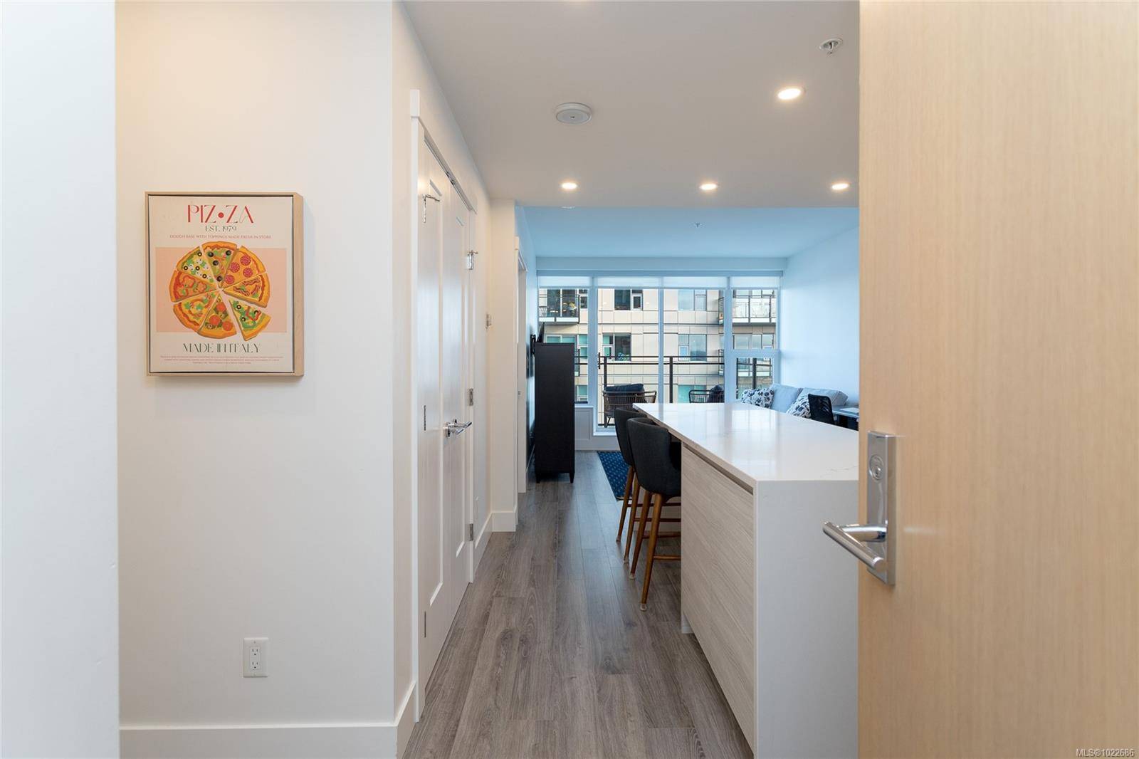 Victoria, BC V8T 0C7,777 Herald St #1807