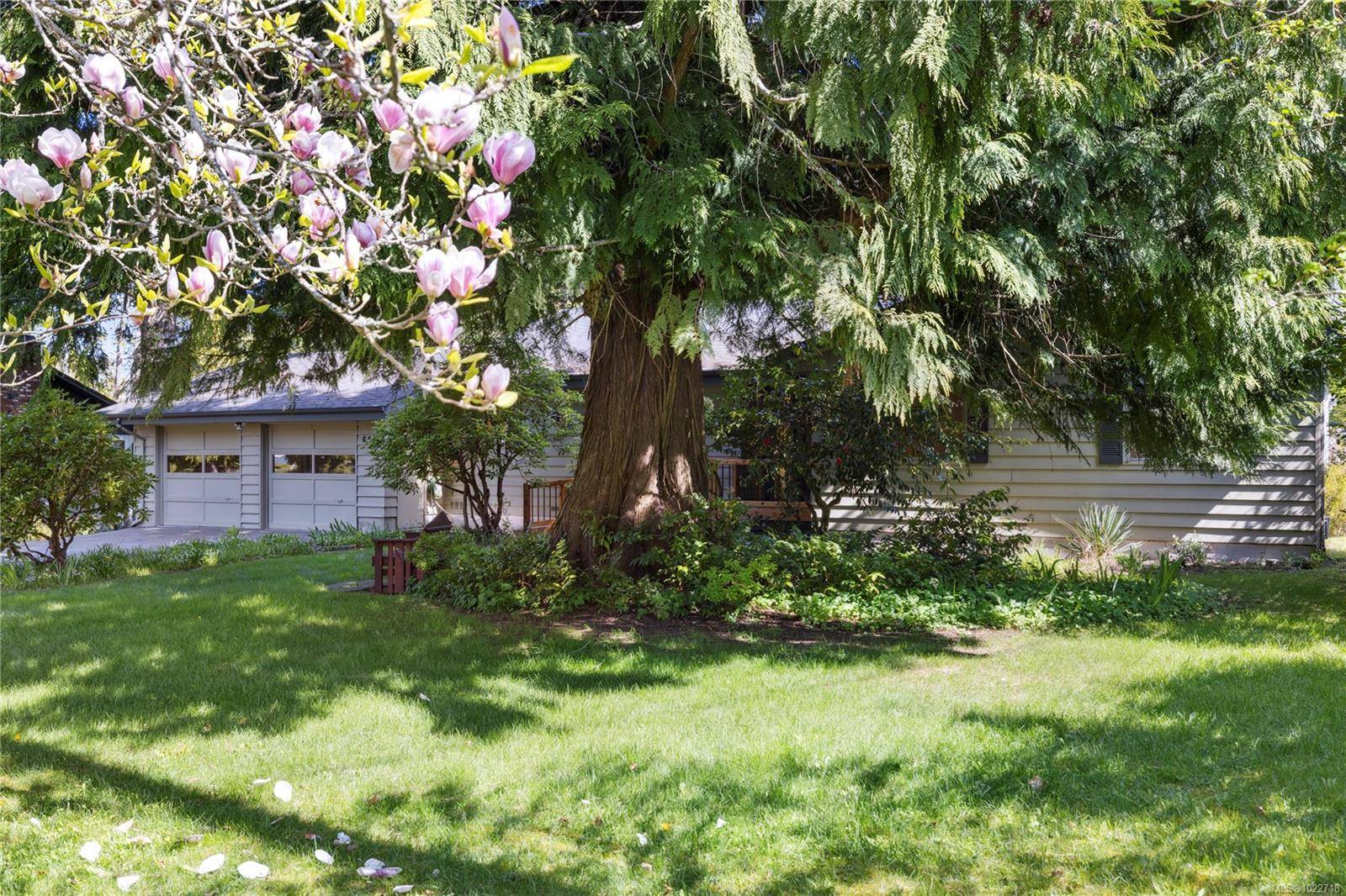 Qualicum Beach, BC V9K 1H4,651 Belyea Rd