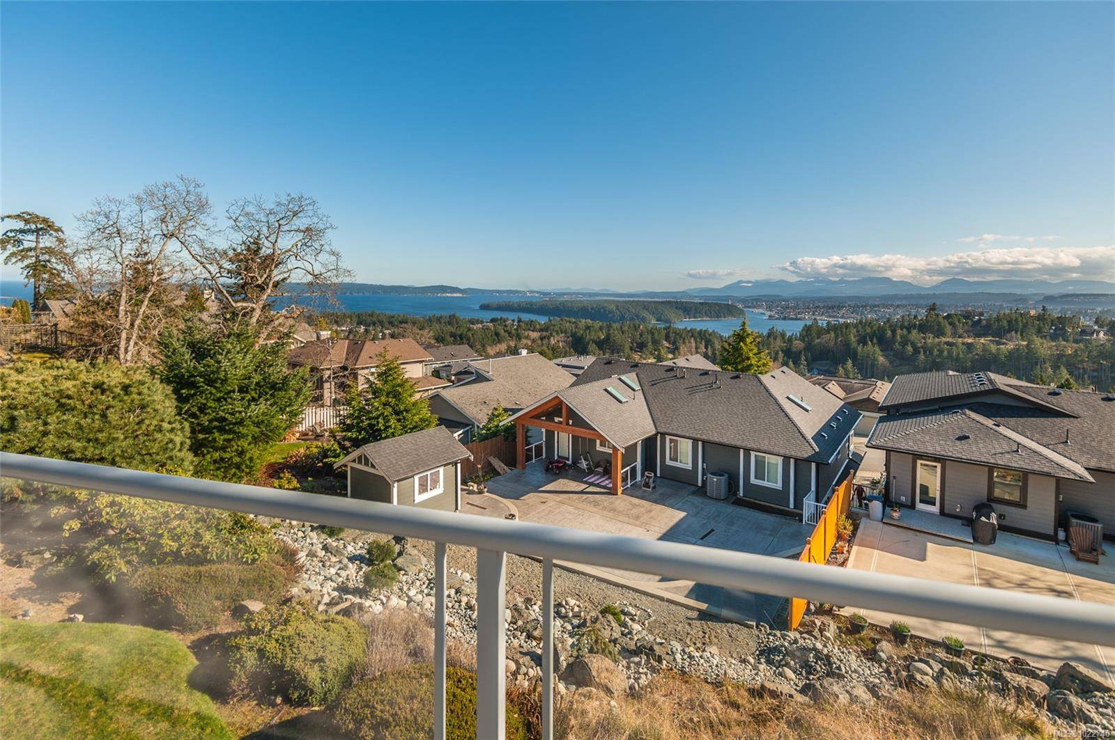 Nanaimo, BC V9T 6H2,3748 Glen Oaks Dr