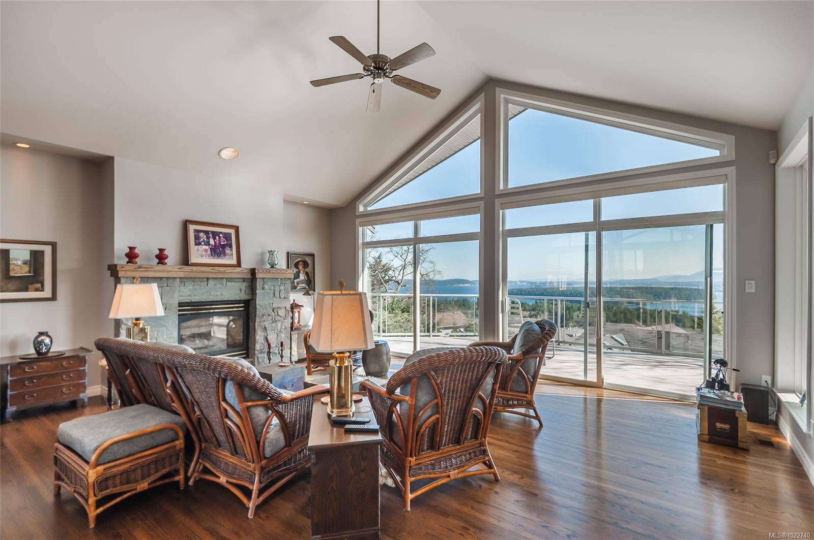 Nanaimo, BC V9T 6H2,3748 Glen Oaks Dr