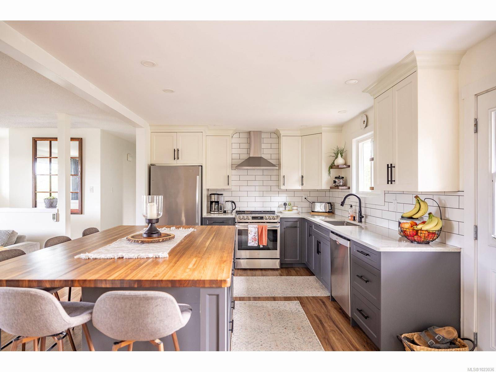 Lantzville, BC V0R 2H0,7485 Fernmar Rd