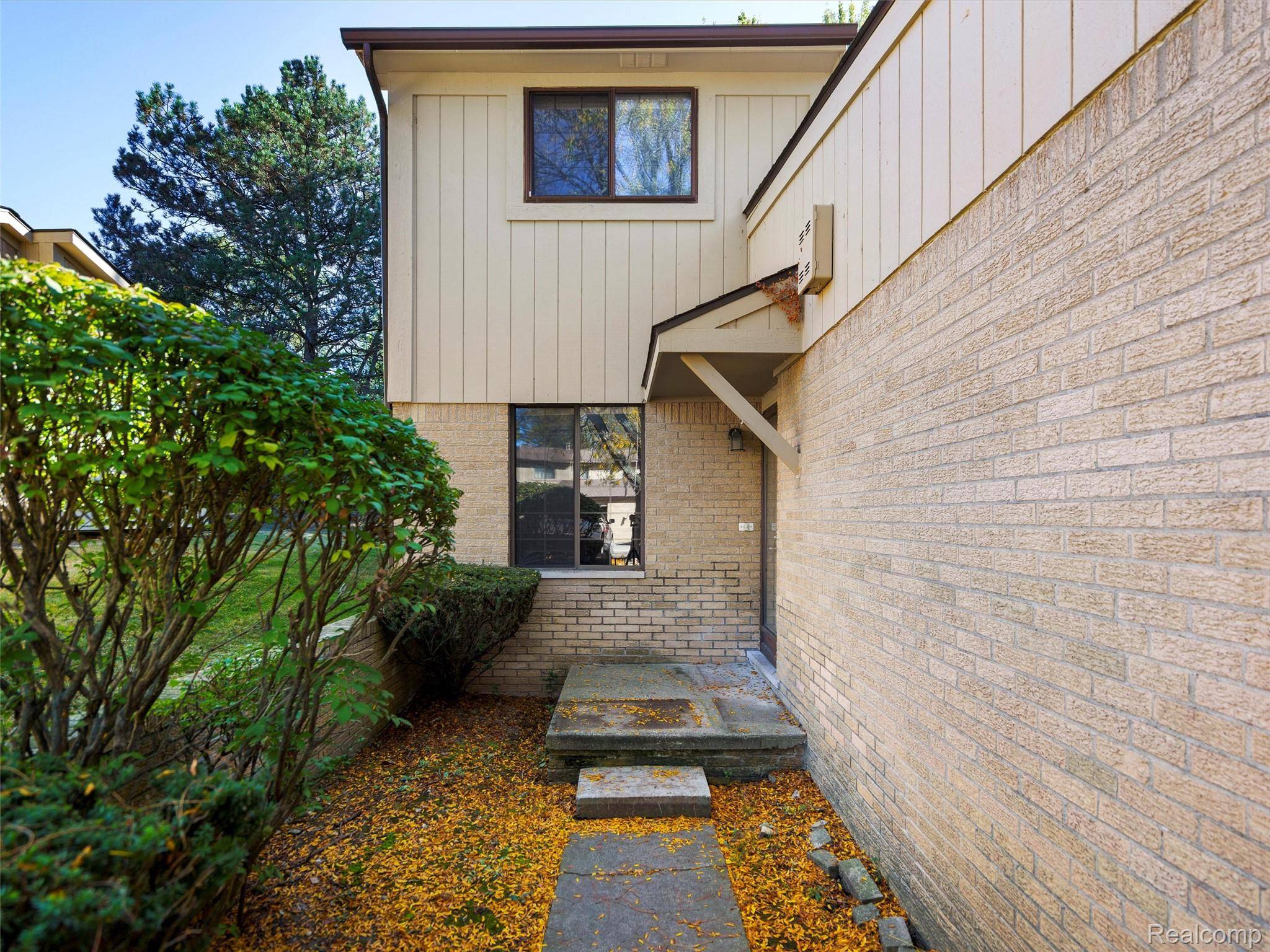 Southfield, MI 48034,26910 W 12 Mile RD