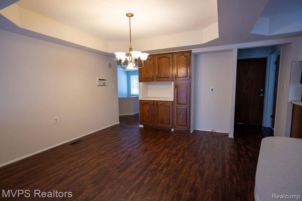 Sterling Heights, MI 48312,36870 Lodge DR