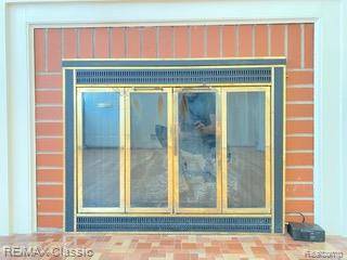 Livonia, MI 48150,9910 Woodring ST