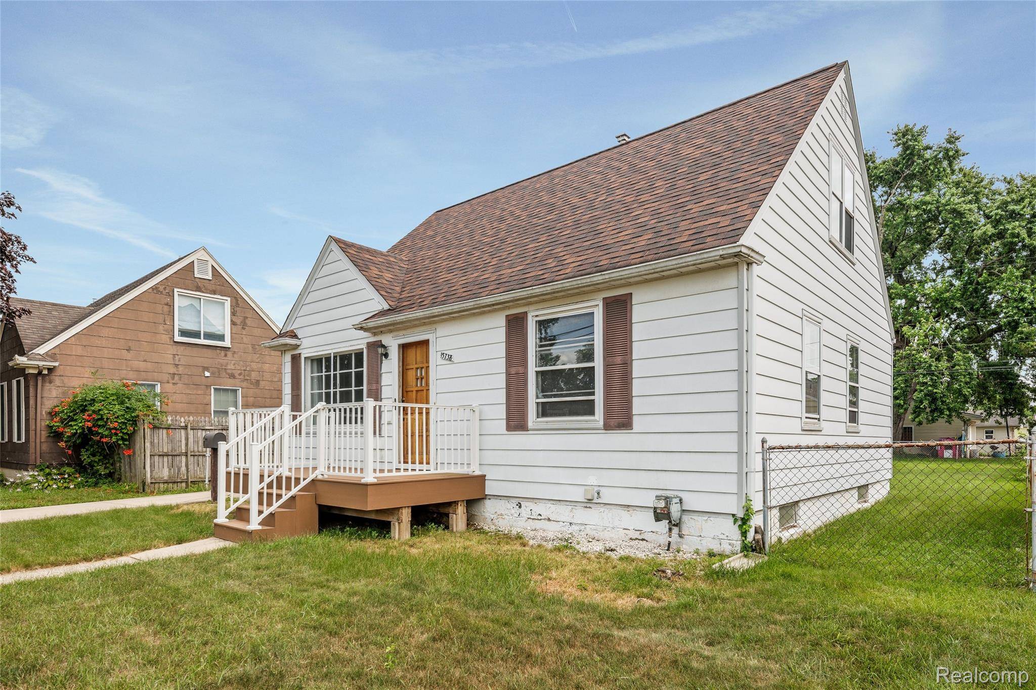 Roseville, MI 48066,15738 Frazho RD