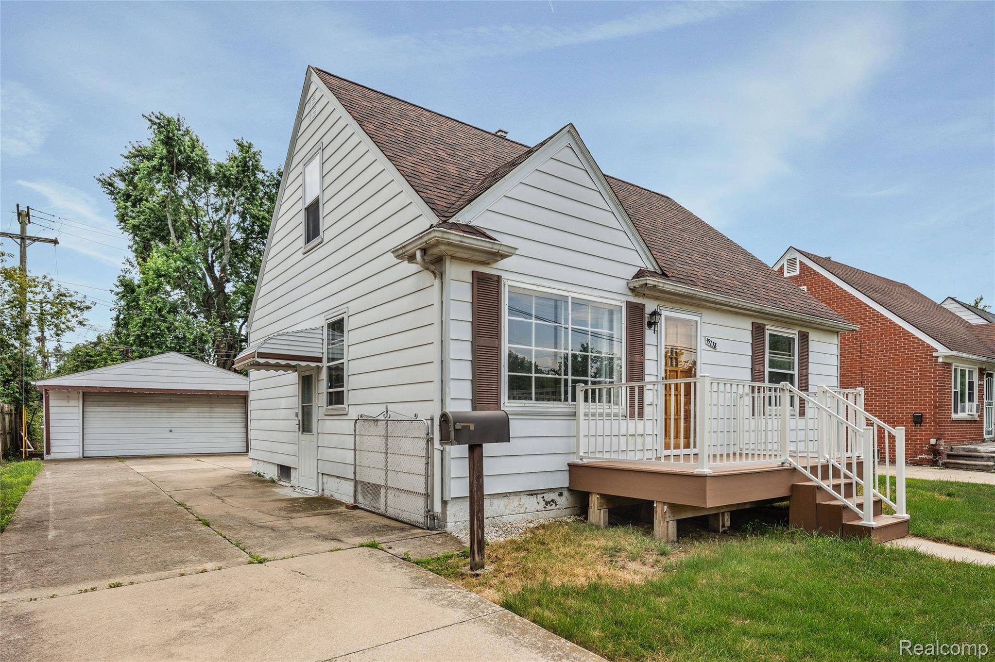 Roseville, MI 48066,15738 Frazho RD