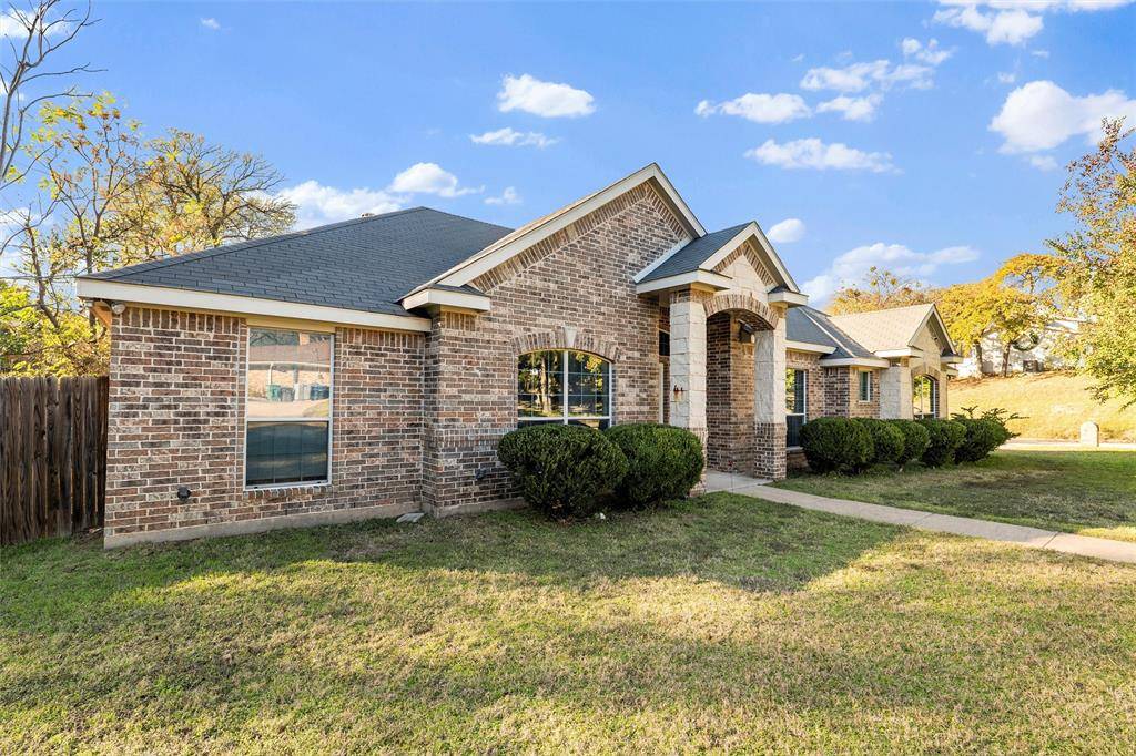 Fort Worth, TX 76112,5532 Chimney Rock Road