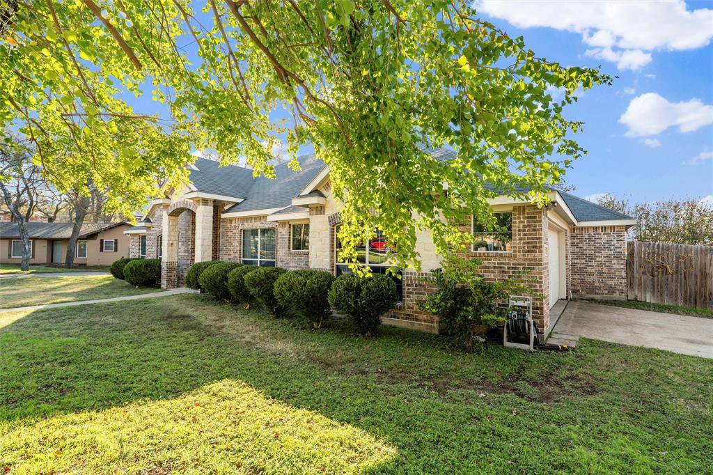 Fort Worth, TX 76112,5532 Chimney Rock Road