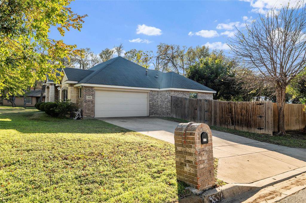 Fort Worth, TX 76112,5532 Chimney Rock Road