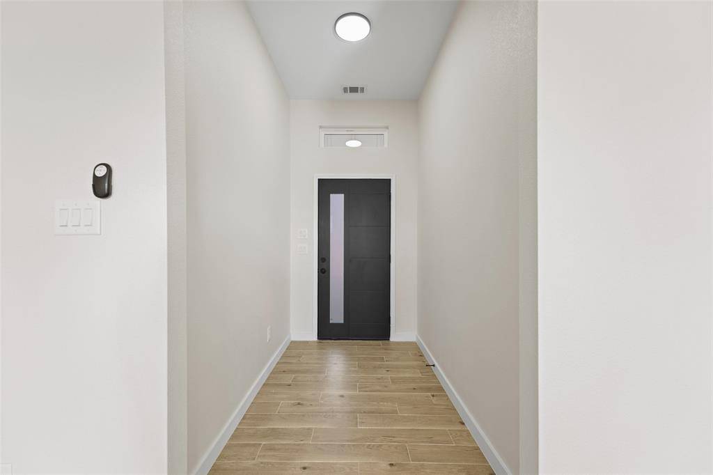 Dallas, TX 75217,8340 Plainview Drive