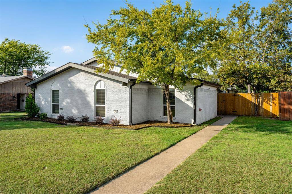 Dallas, TX 75238,11355 Quail Run Street