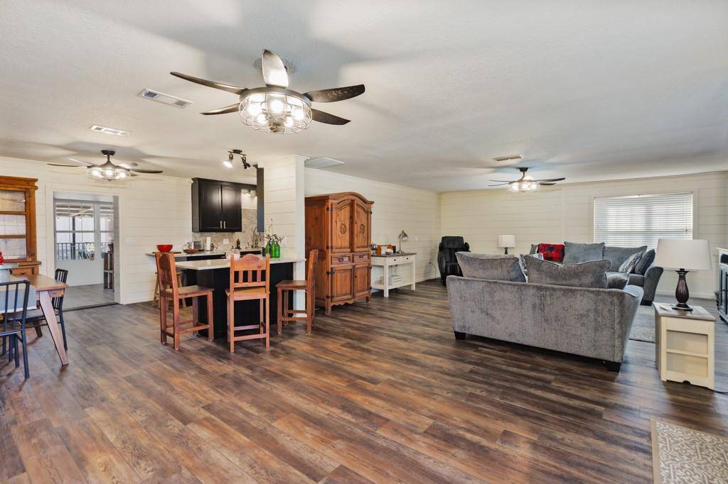 Bowie, TX 76230,513 Patterson Street