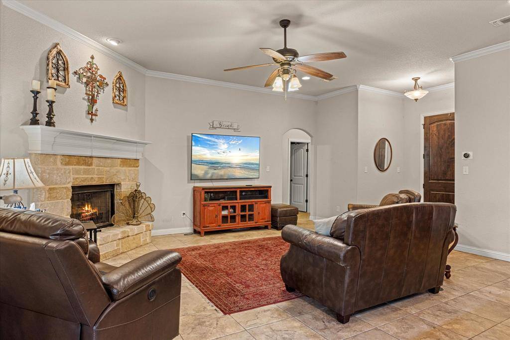 Granbury, TX 76049,134 Donna Circle