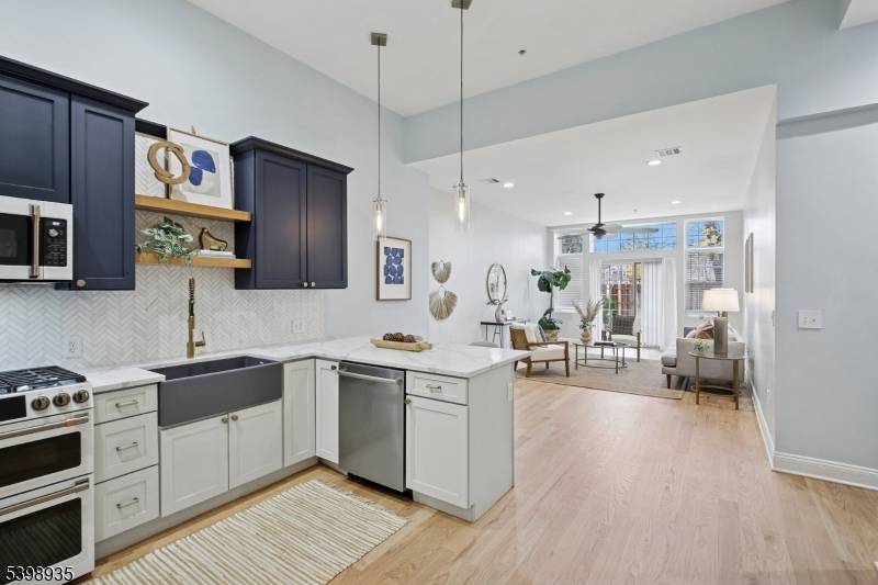 Bloomfield Twp., NJ 07003,186 Walnut St #114