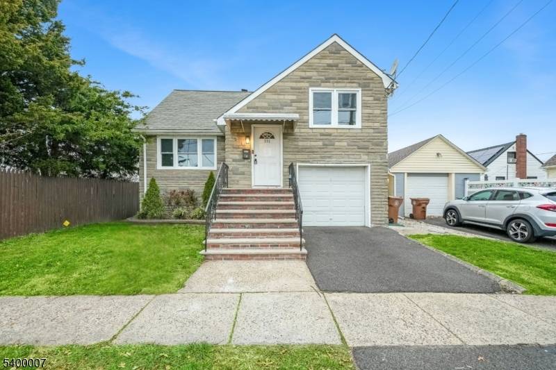 Linden City, NJ 07036,731 Essex Ave