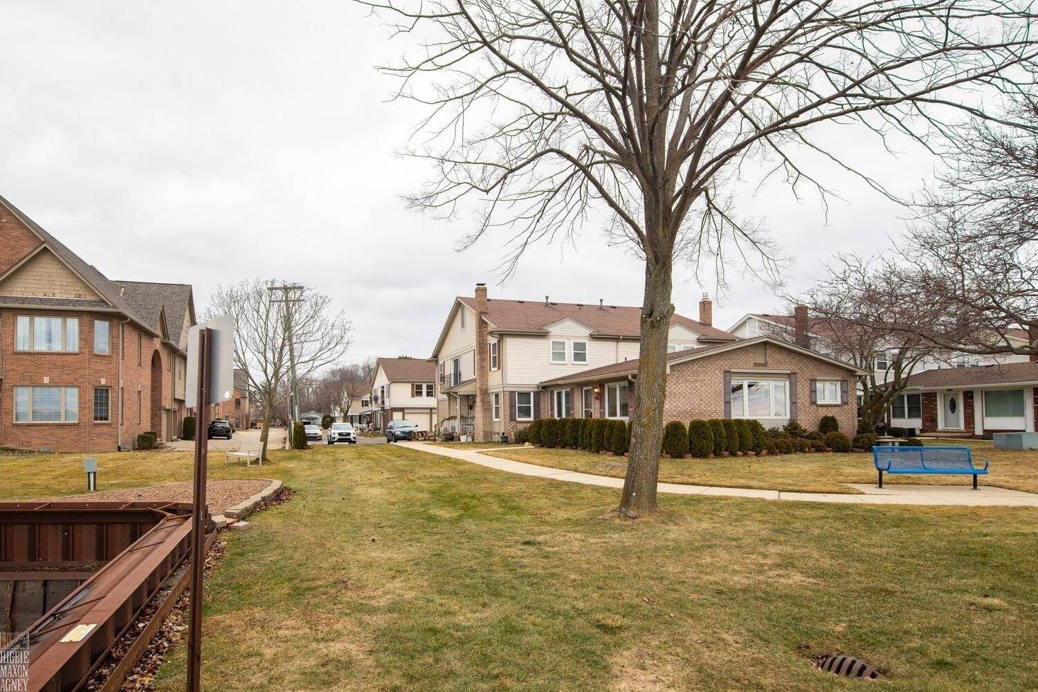 Harrison Twp, MI 48045,34744 W Lake DR