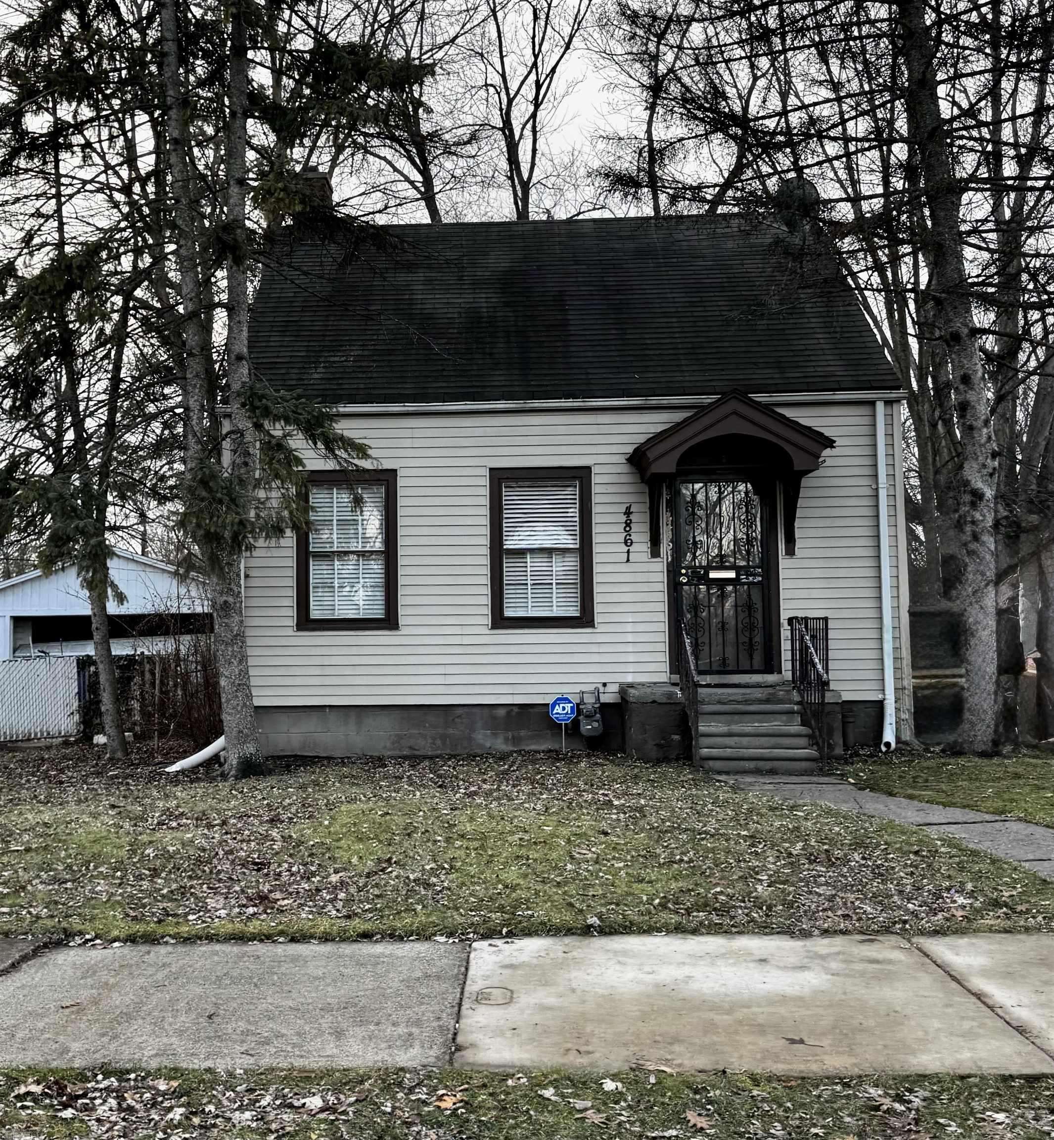 Detroit, MI 48224,4861 Farmbrook ST