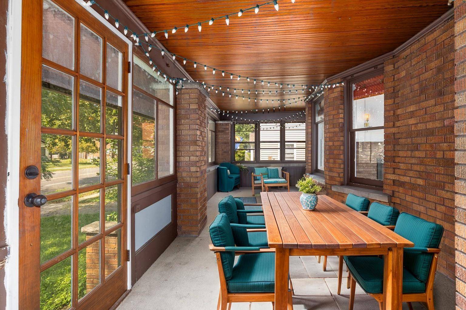 Kalamazoo, MI 49008,2313 S Westnedge AVE