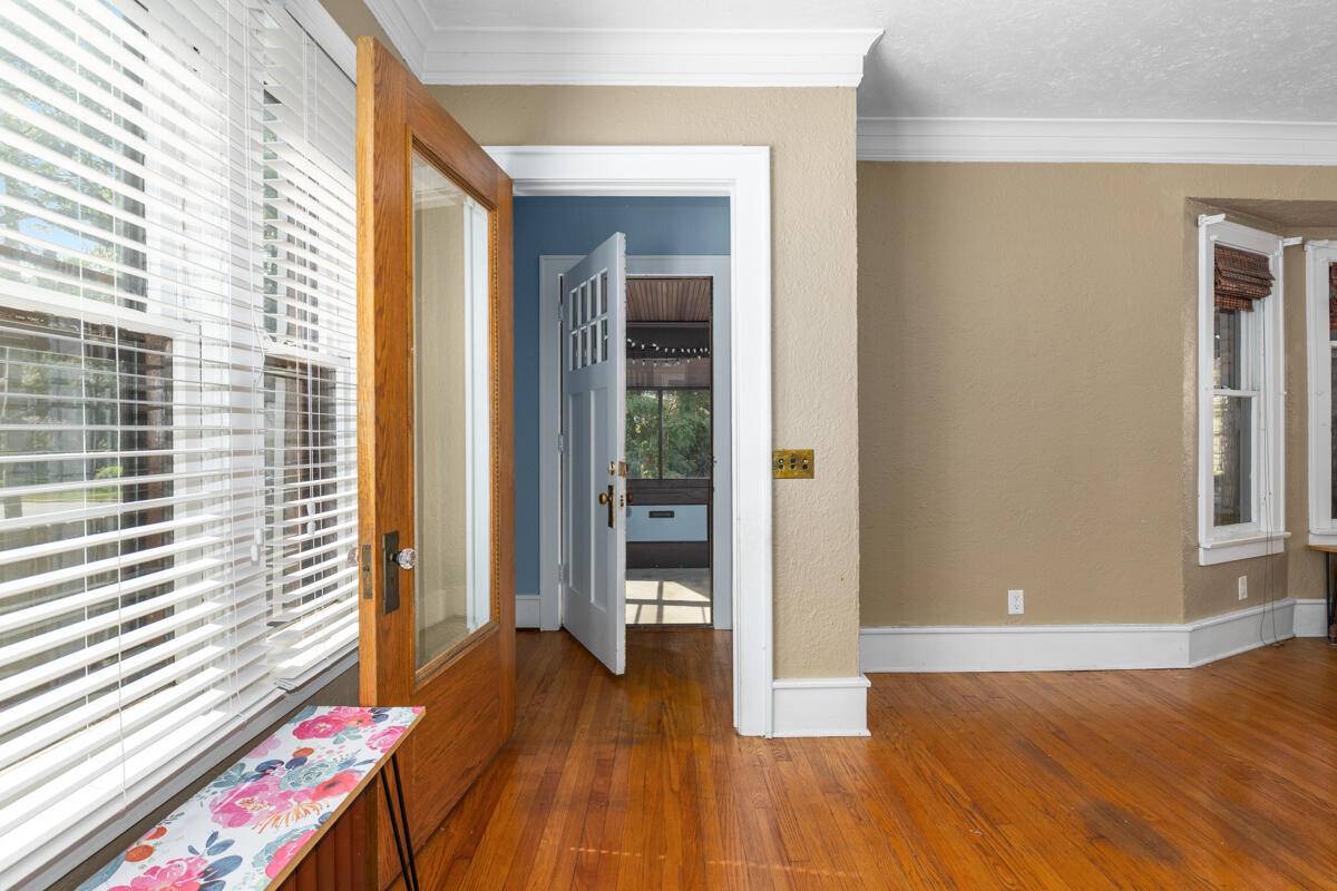 Kalamazoo, MI 49008,2313 S Westnedge AVE