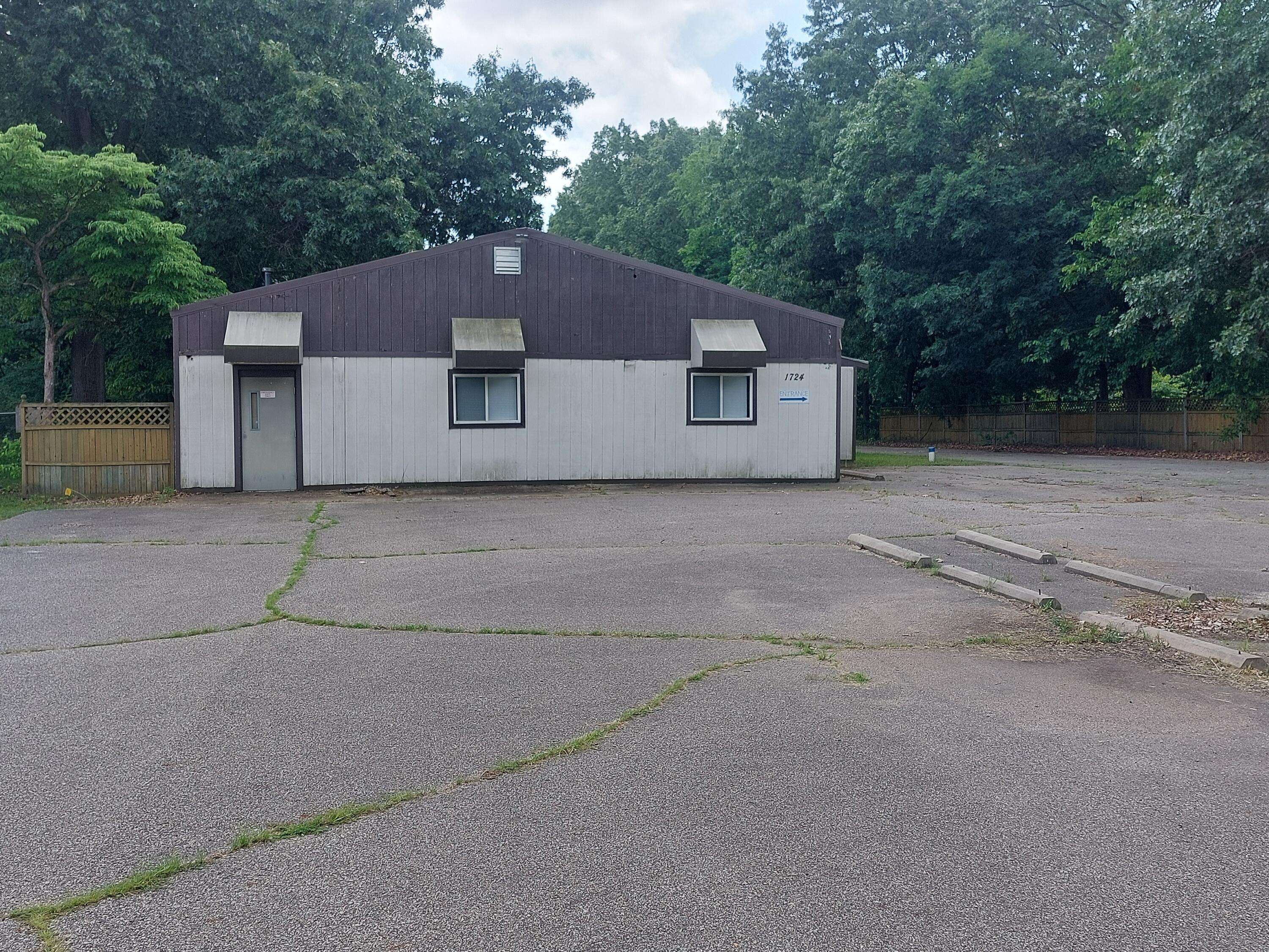 Niles, MI 49120,1724 E Bertrand RD