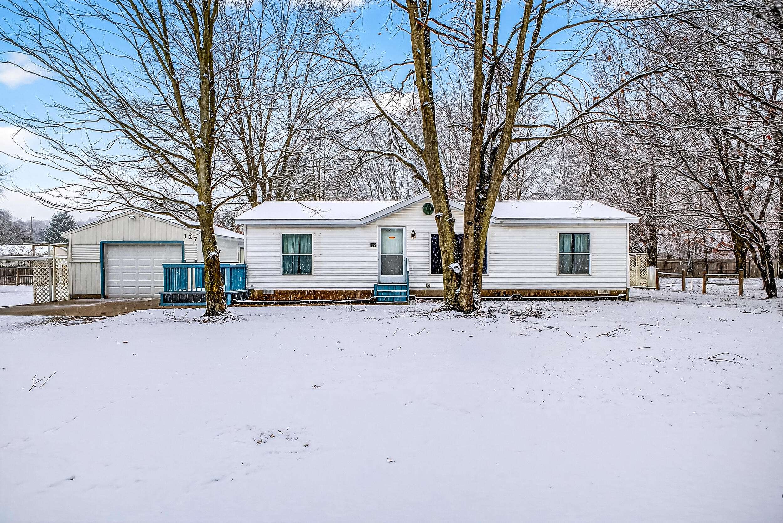 Muskegon, MI 49442,127 S Walker RD