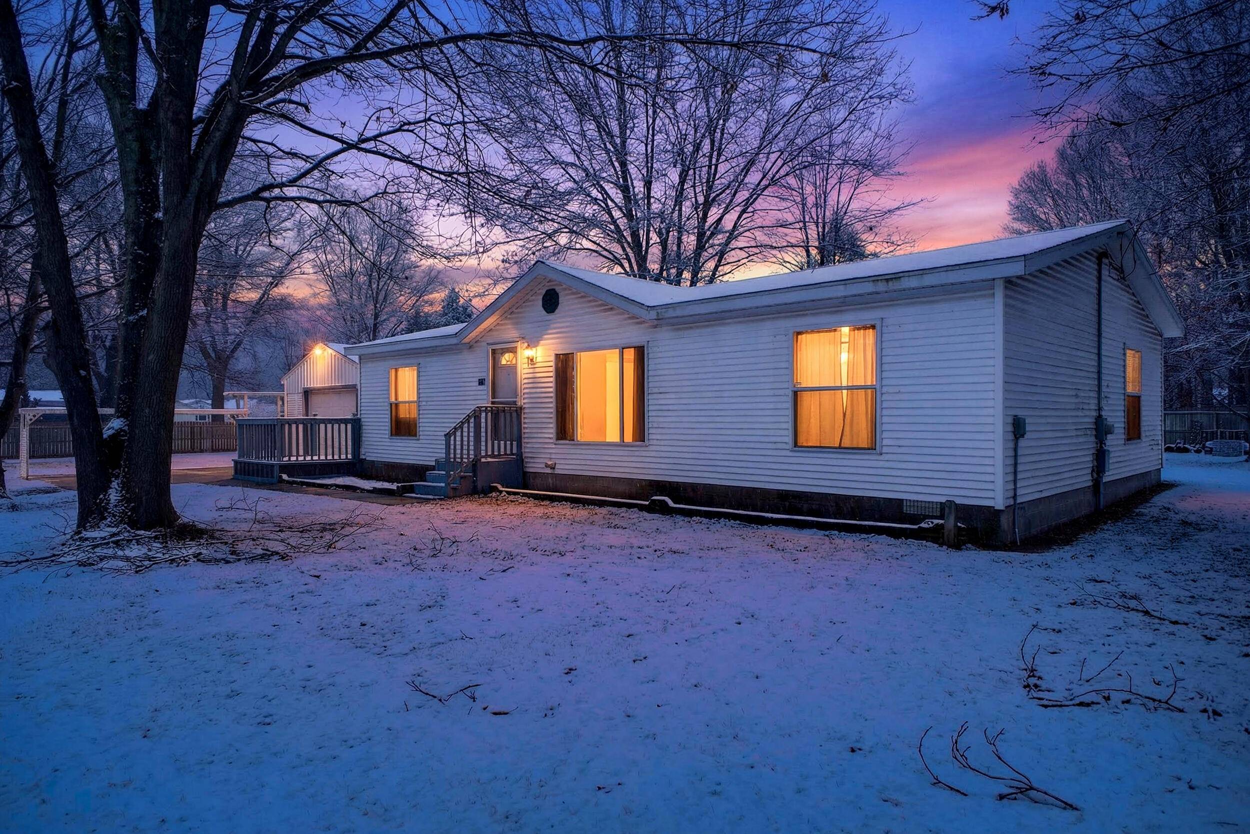 Muskegon, MI 49442,127 S Walker RD