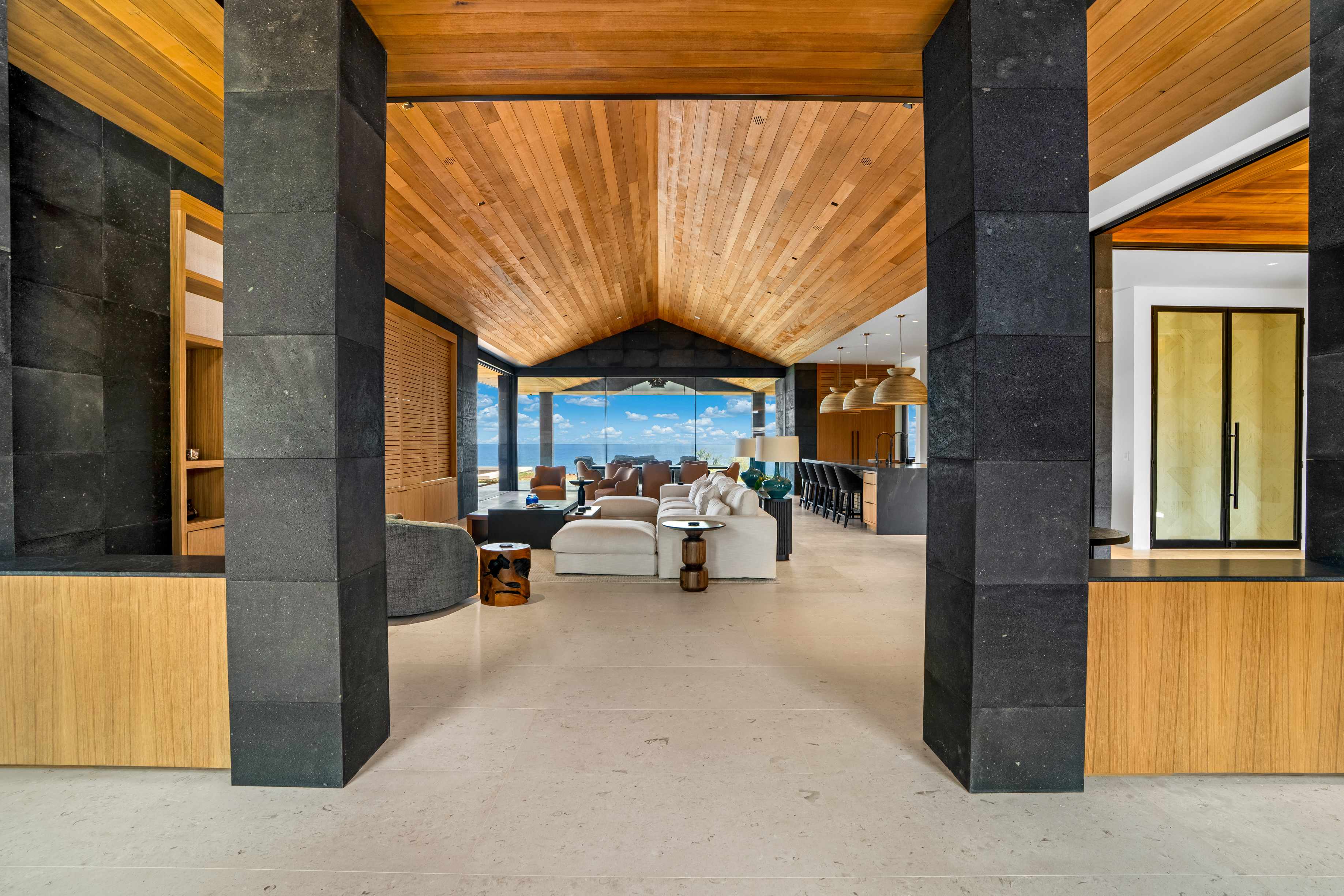 Kealia, HI 96751,2838 KAPOLI ST