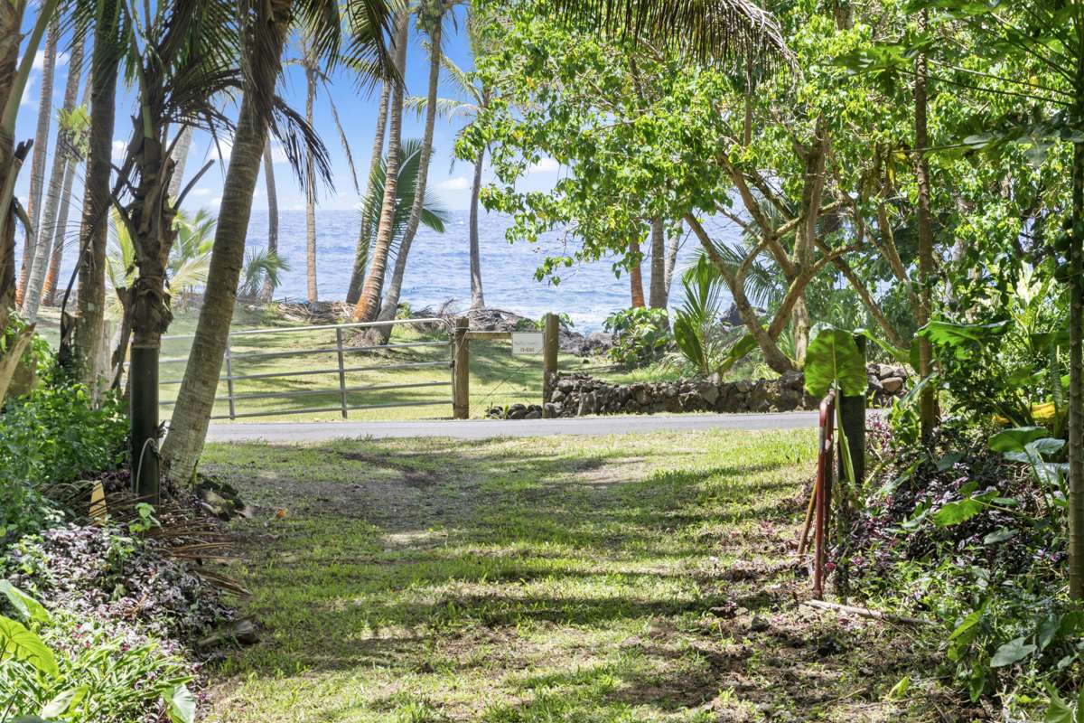 Pahoa, HI 96778,13-6348 KALAPANA KAPOHO BEACH RD