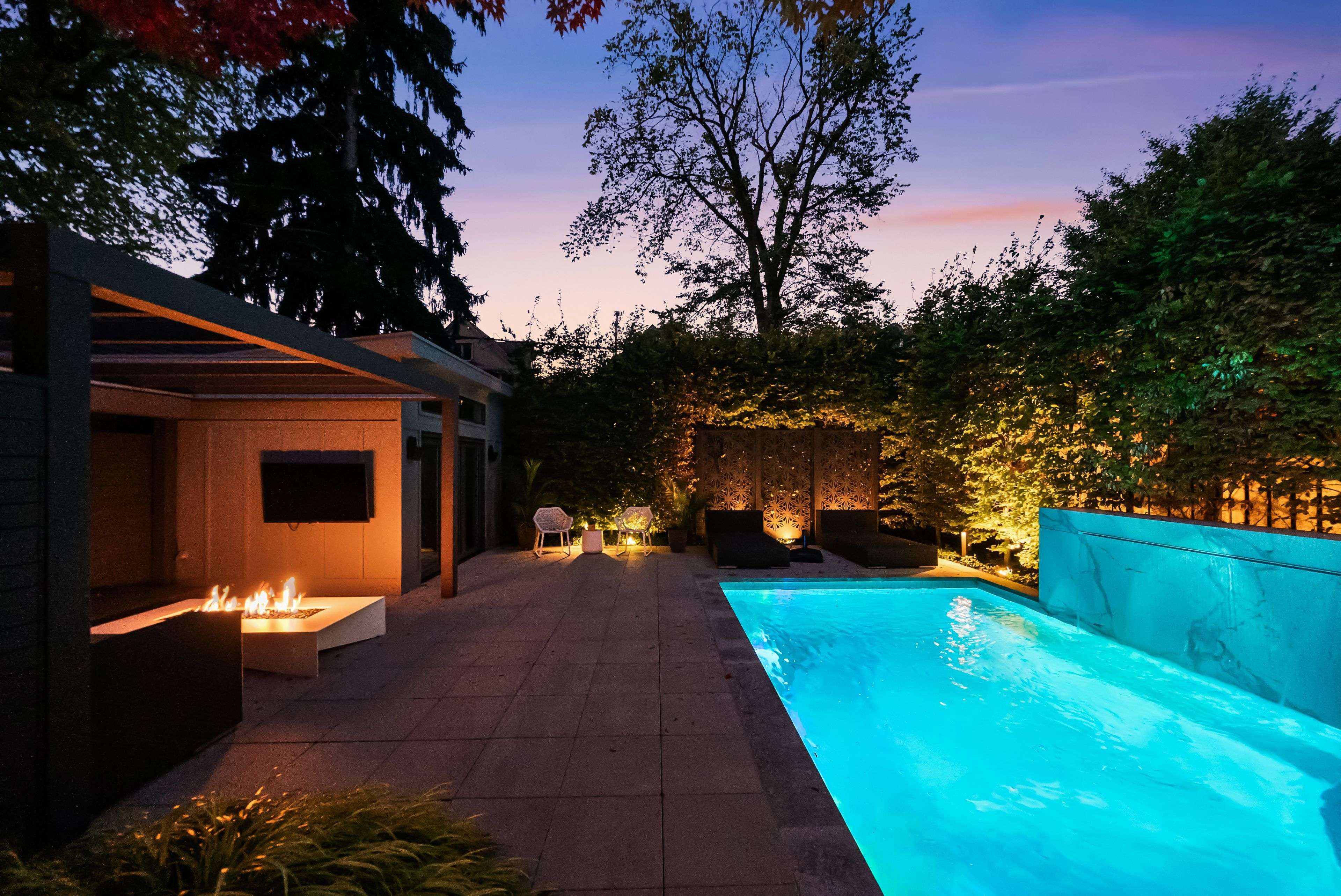 Toronto C09, ON M4W 2B7,150 Douglas DR