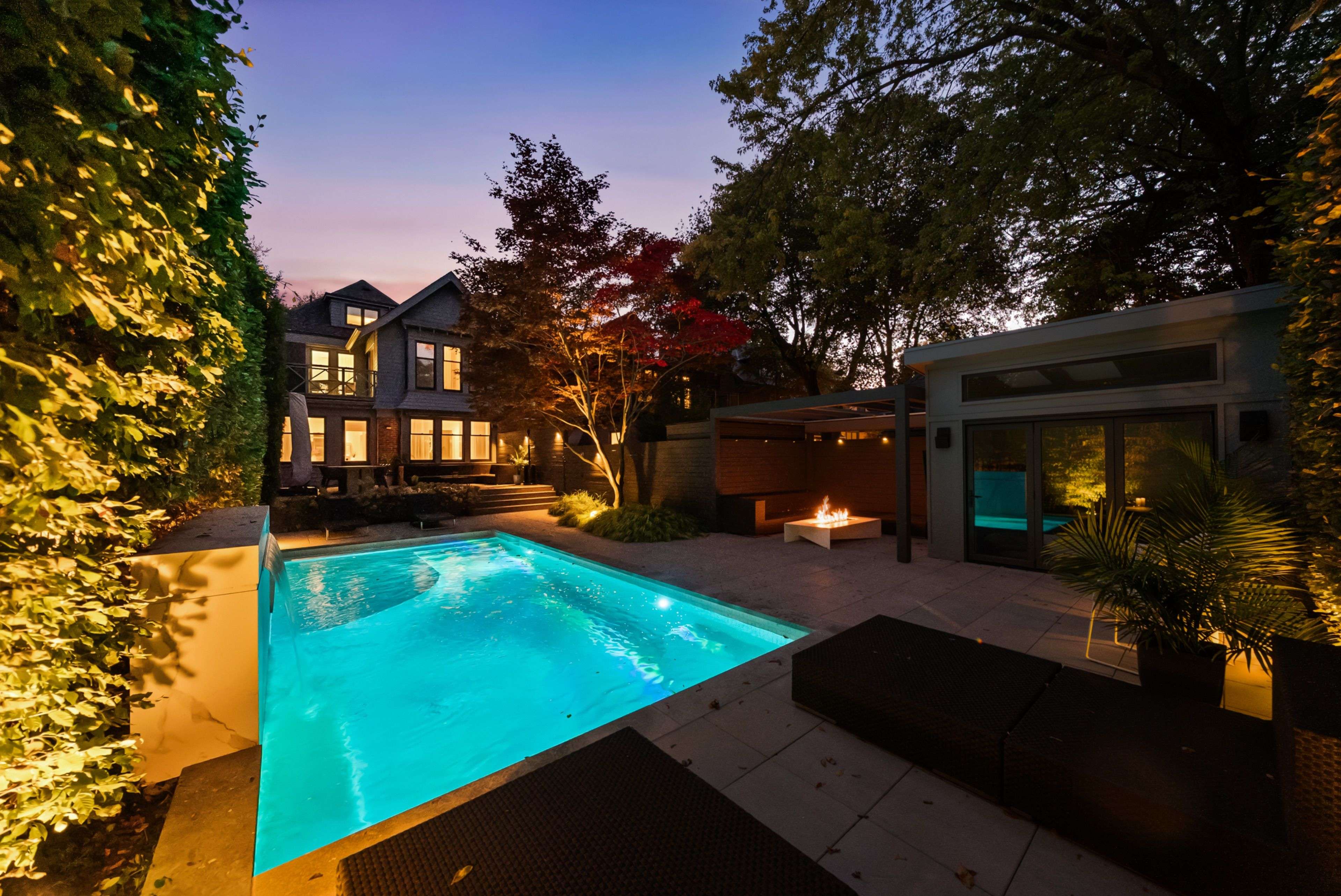 Toronto C09, ON M4W 2B7,150 Douglas DR