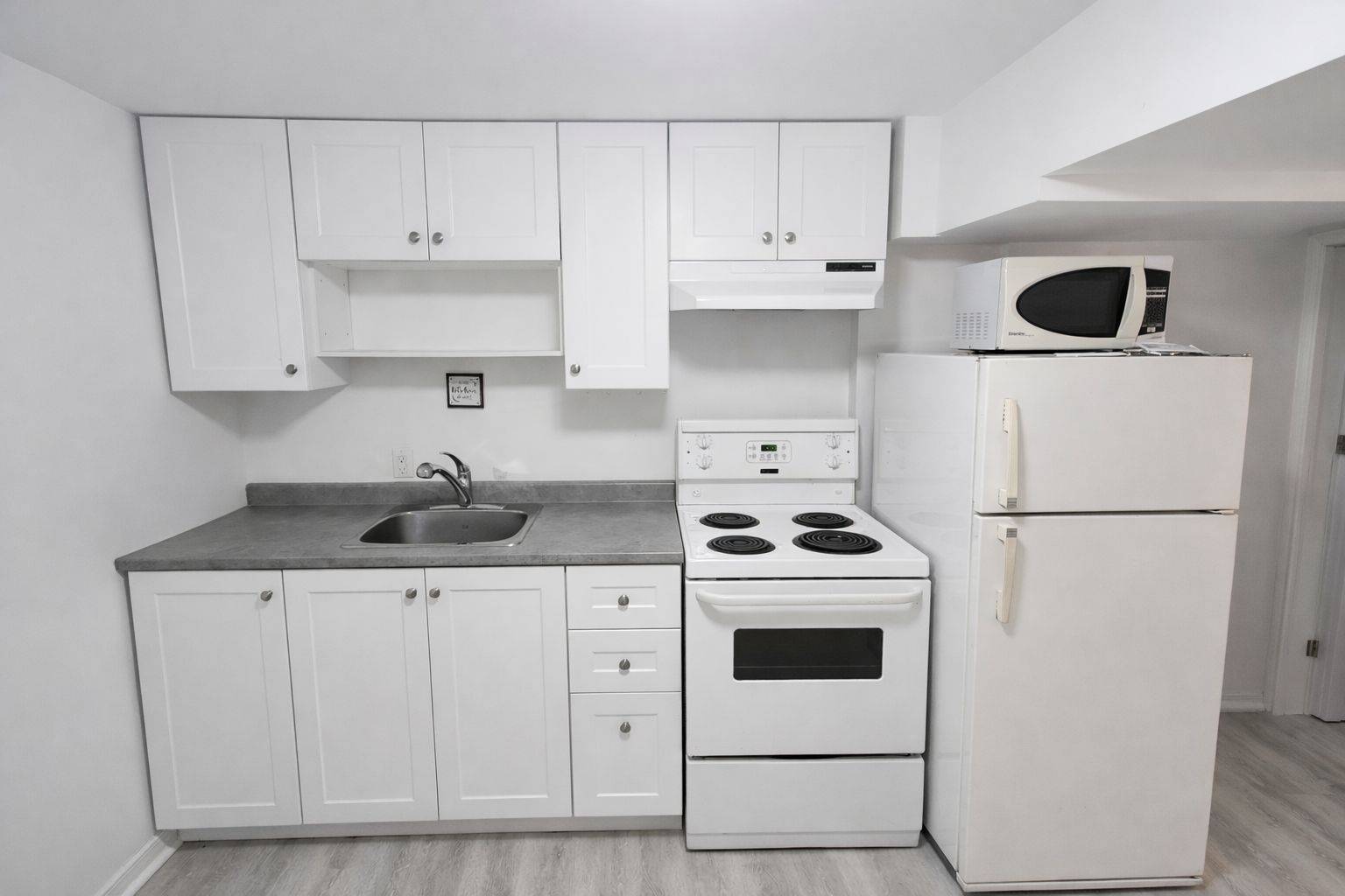 Toronto C06, ON M3H 4J7,92 Combe AVE #BSMT