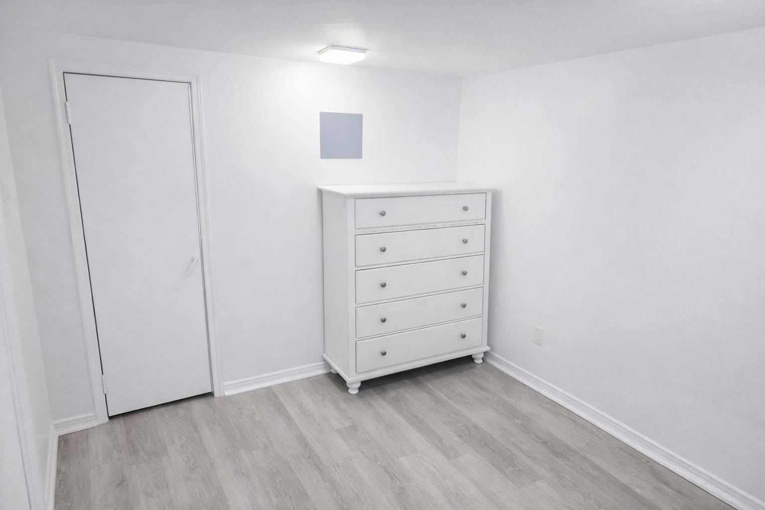 Toronto C06, ON M3H 4J7,92 Combe AVE #BSMT