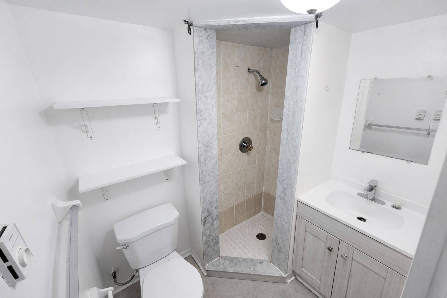 Toronto C06, ON M3H 4J7,92 Combe AVE #BSMT