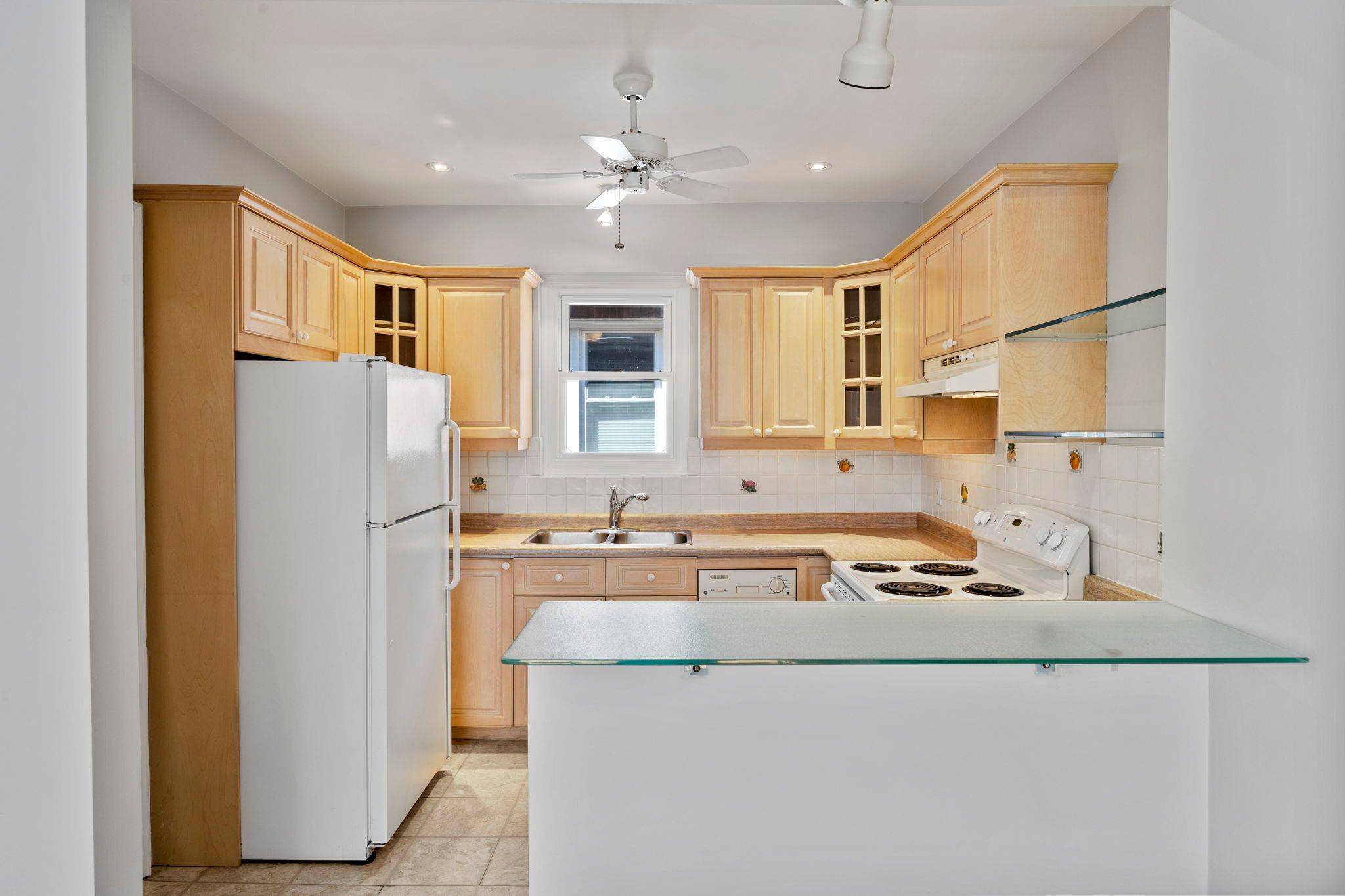 Toronto C03, ON M5P 2L2,26 Braemar AVE #Upper Floor