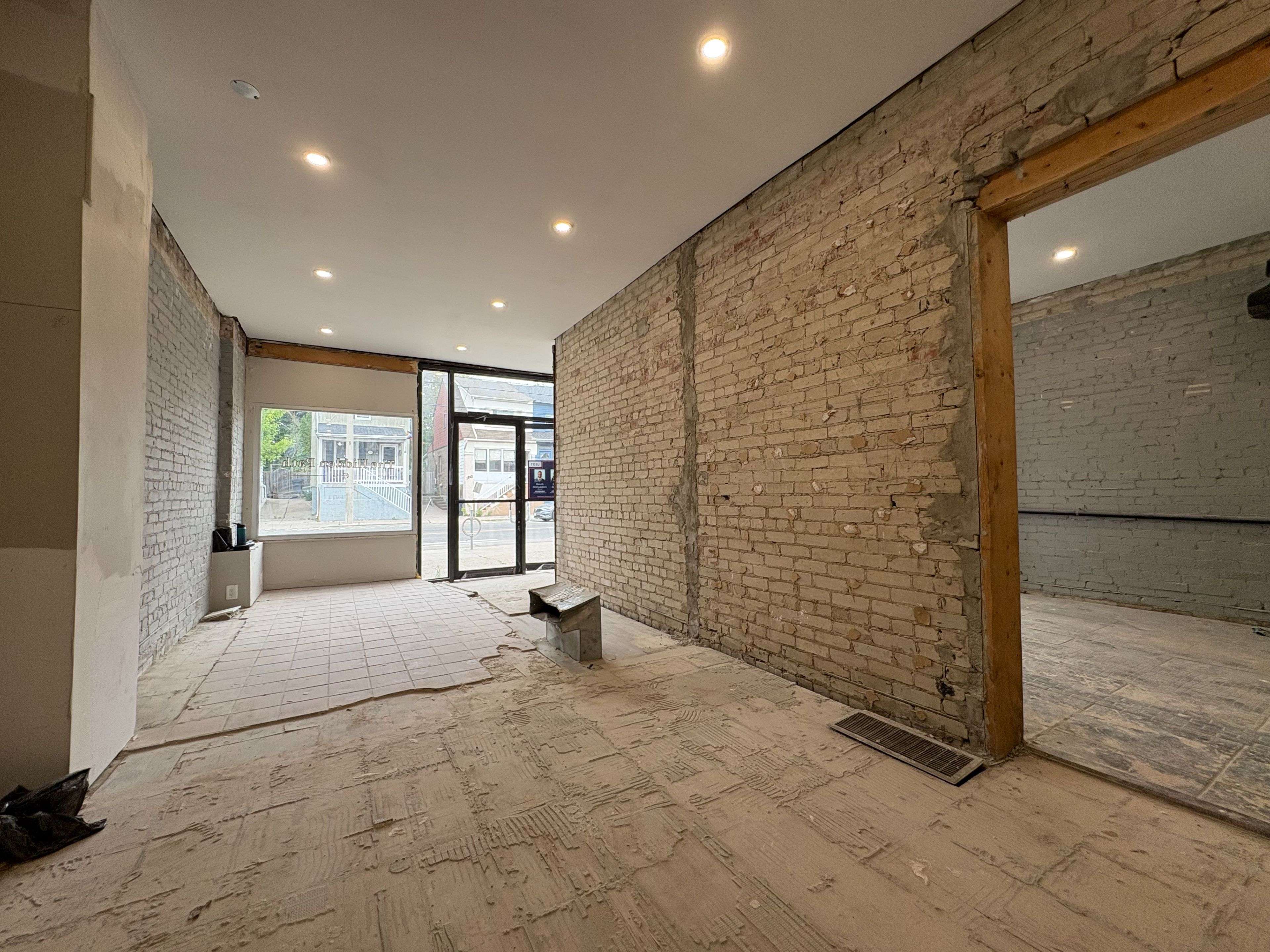 Toronto E03, ON M4C 4E3,1200 Woodbine AVE