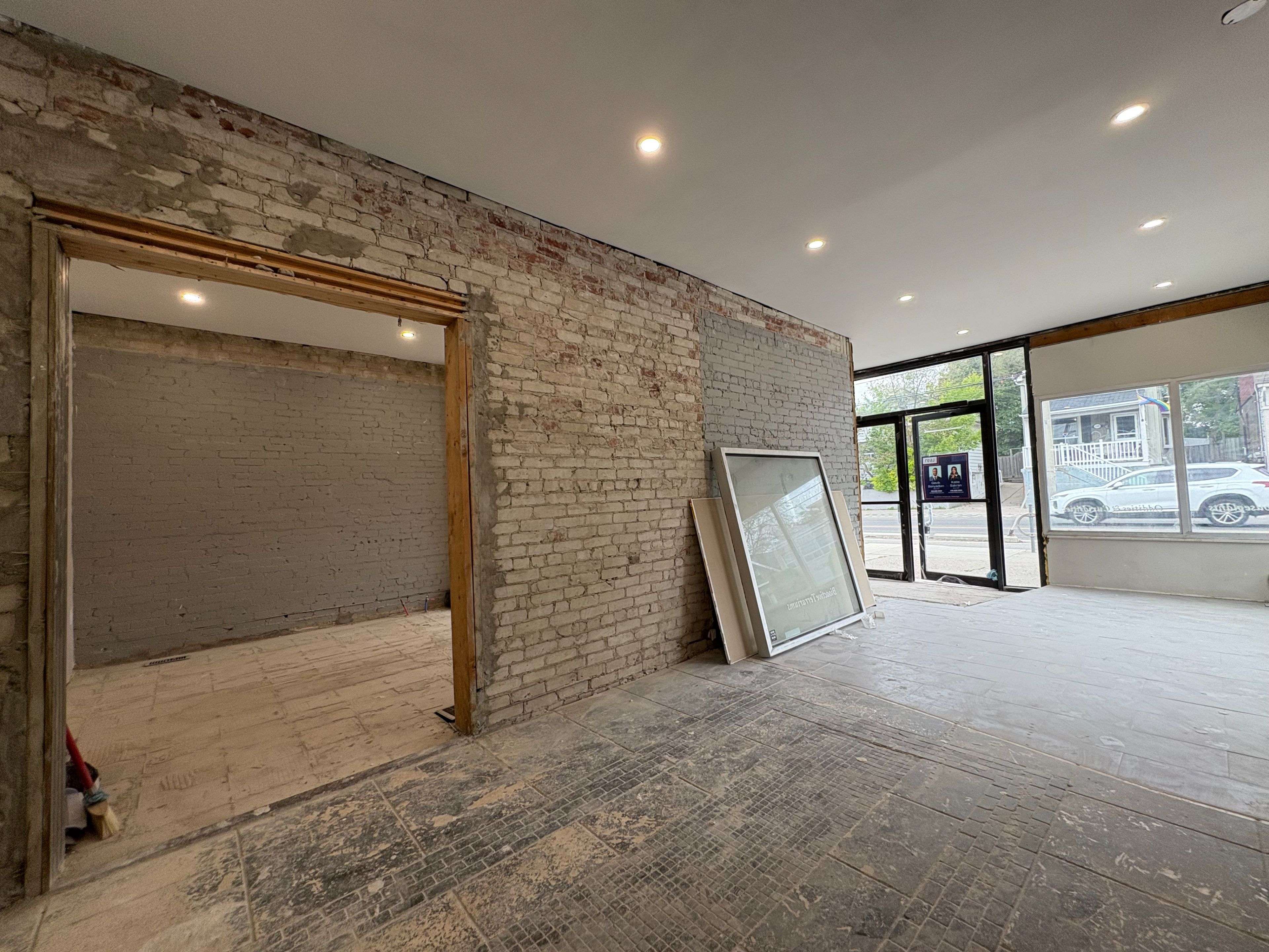 Toronto E03, ON M4C 4E3,1200 Woodbine AVE