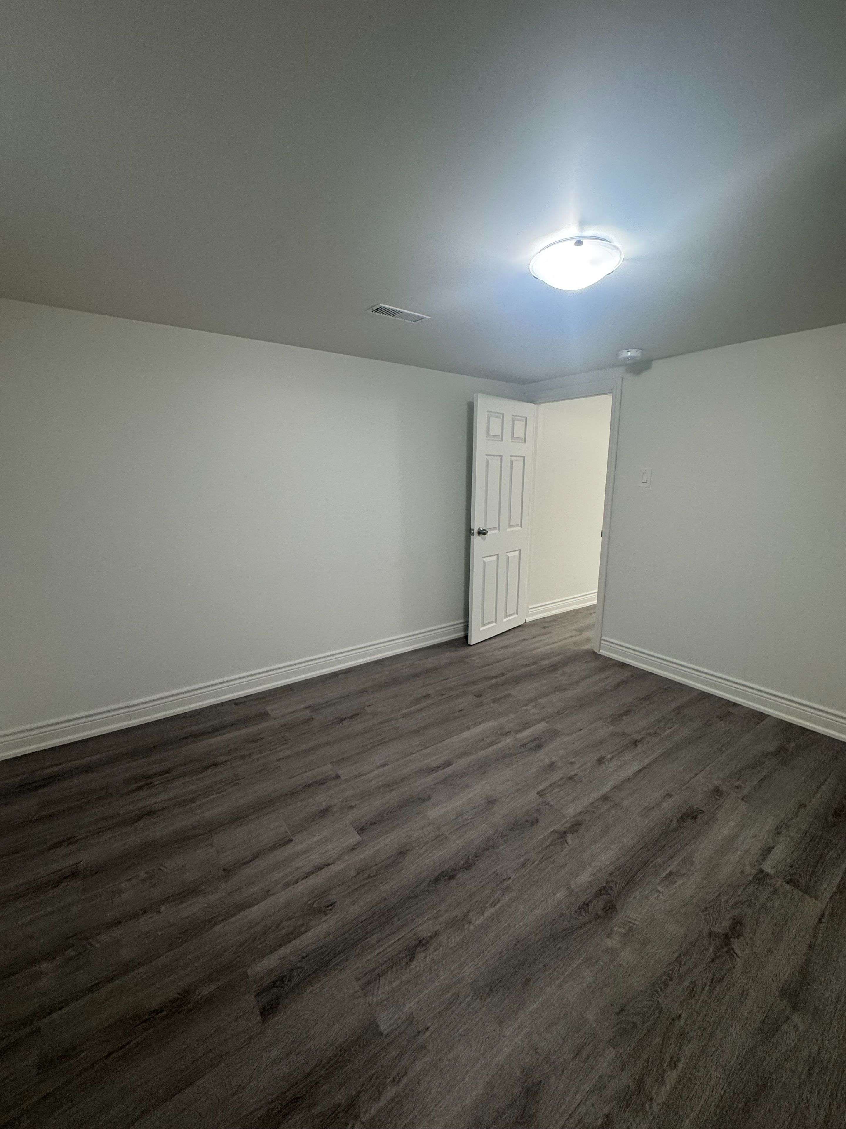 Pickering, ON L1W 1H3,856 Krosno BLVD #Lower Unit