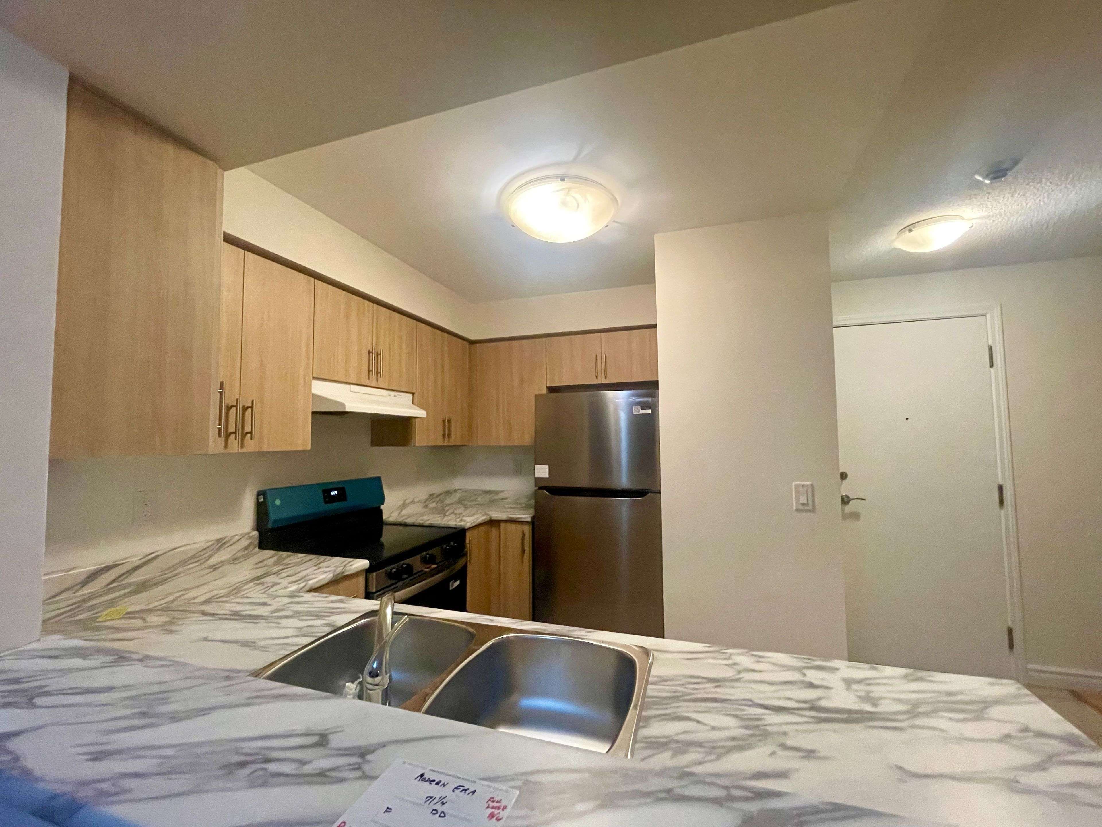 Toronto E08, ON M1M 3X9,3650 Kingston RD #712