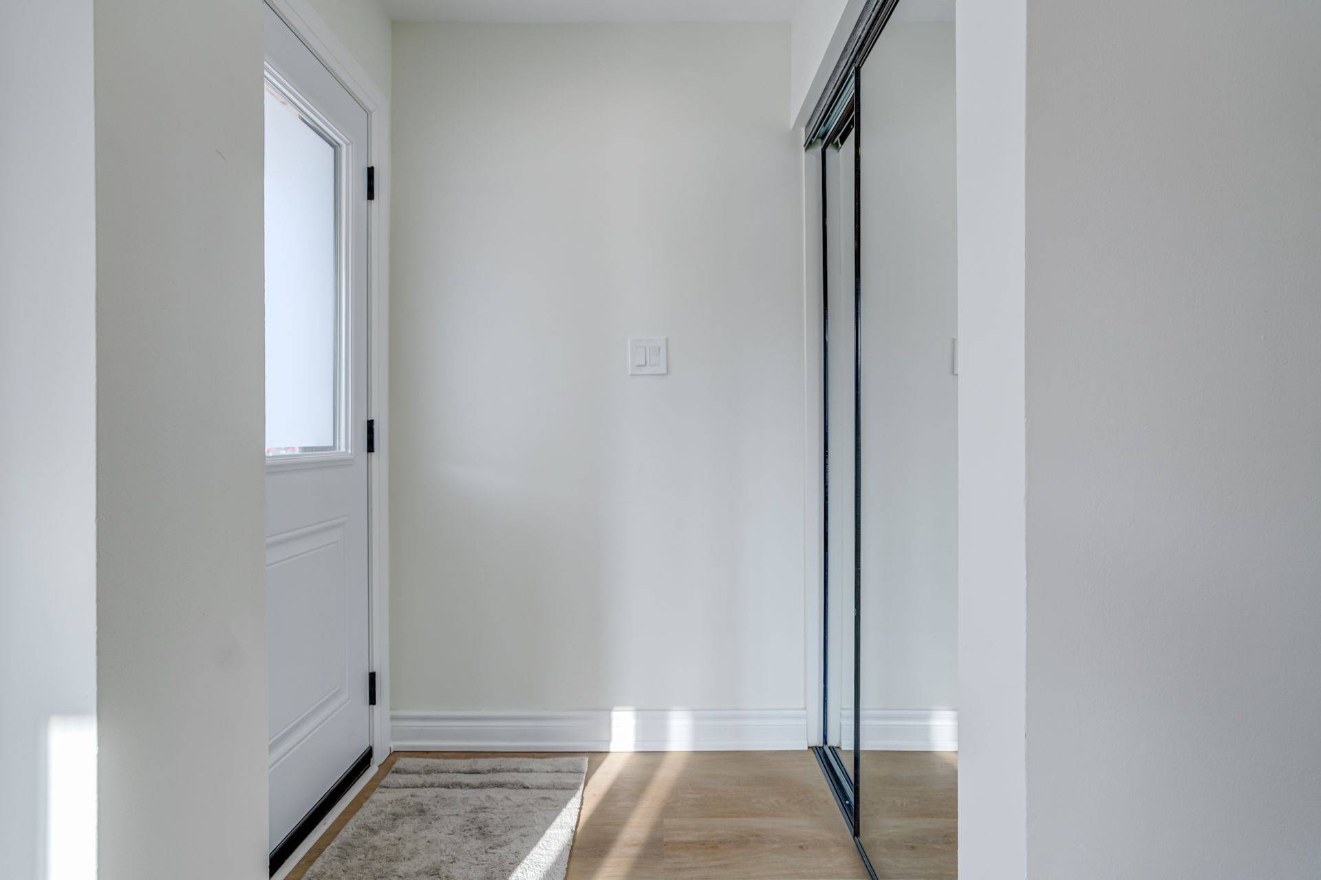 Toronto E11, ON M1X 1W6,75 Hummingbird DR #UPPER