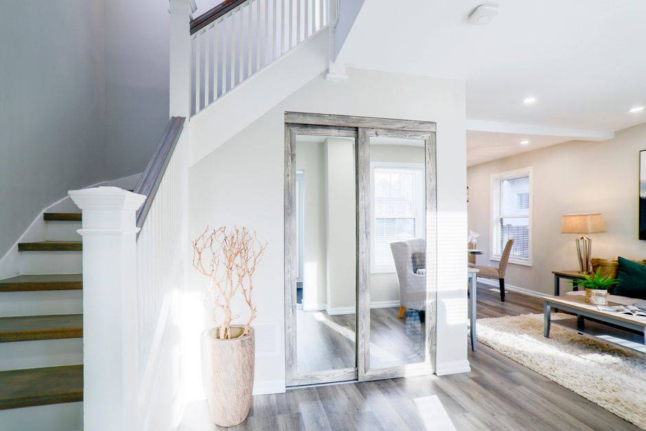 Toronto E06, ON M1N 2B8,4 Freeman ST