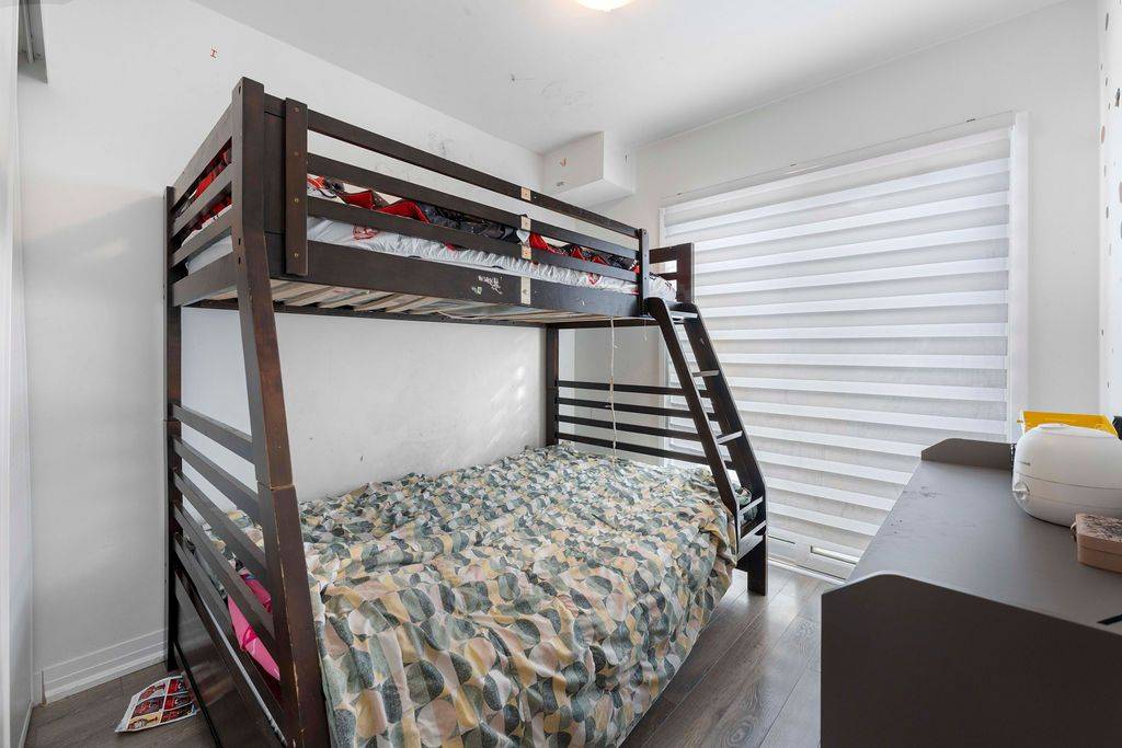 Pickering, ON L1X 0L4,2635 William Jackson DR #715