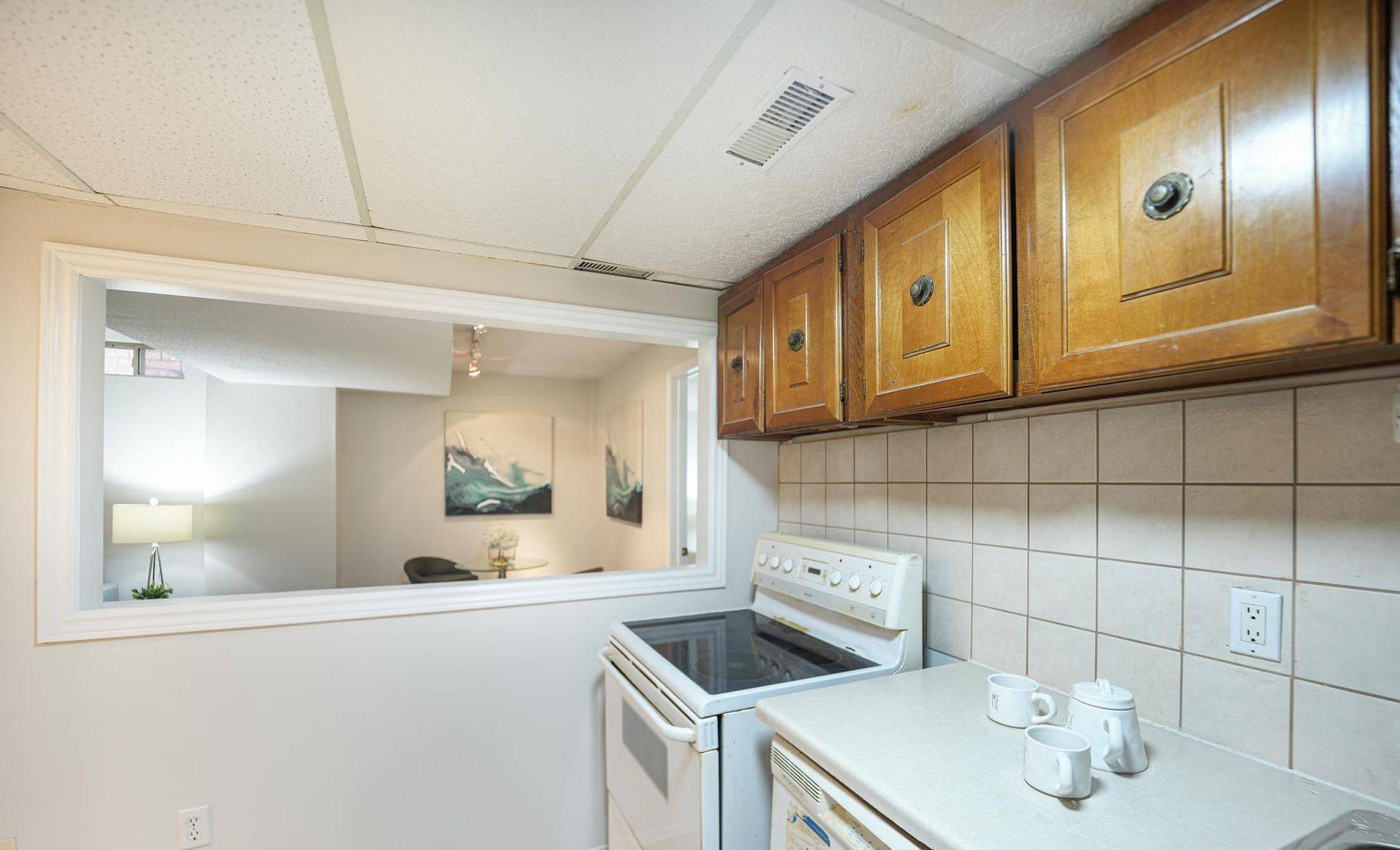 Ajax, ON L1Z 1H3,90 Monk CRES #Bsmt