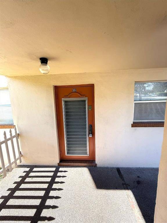 Sunrise, FL 33322,3091 E Sunrise Lakes Dr #101