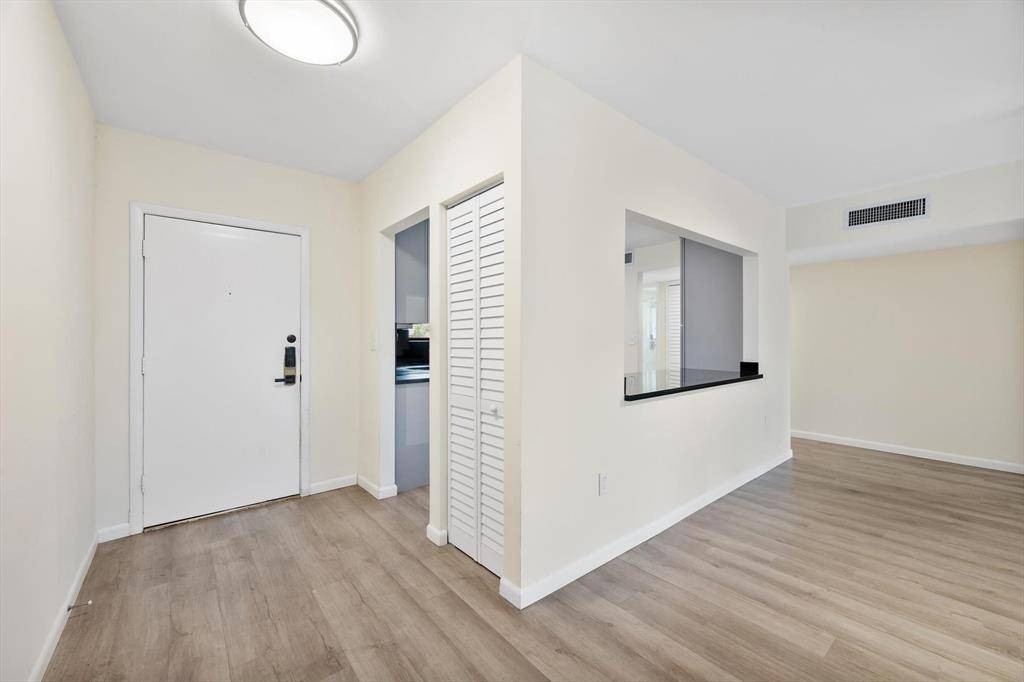 Miami, FL 33179,19986 NE 5th Ct #4D