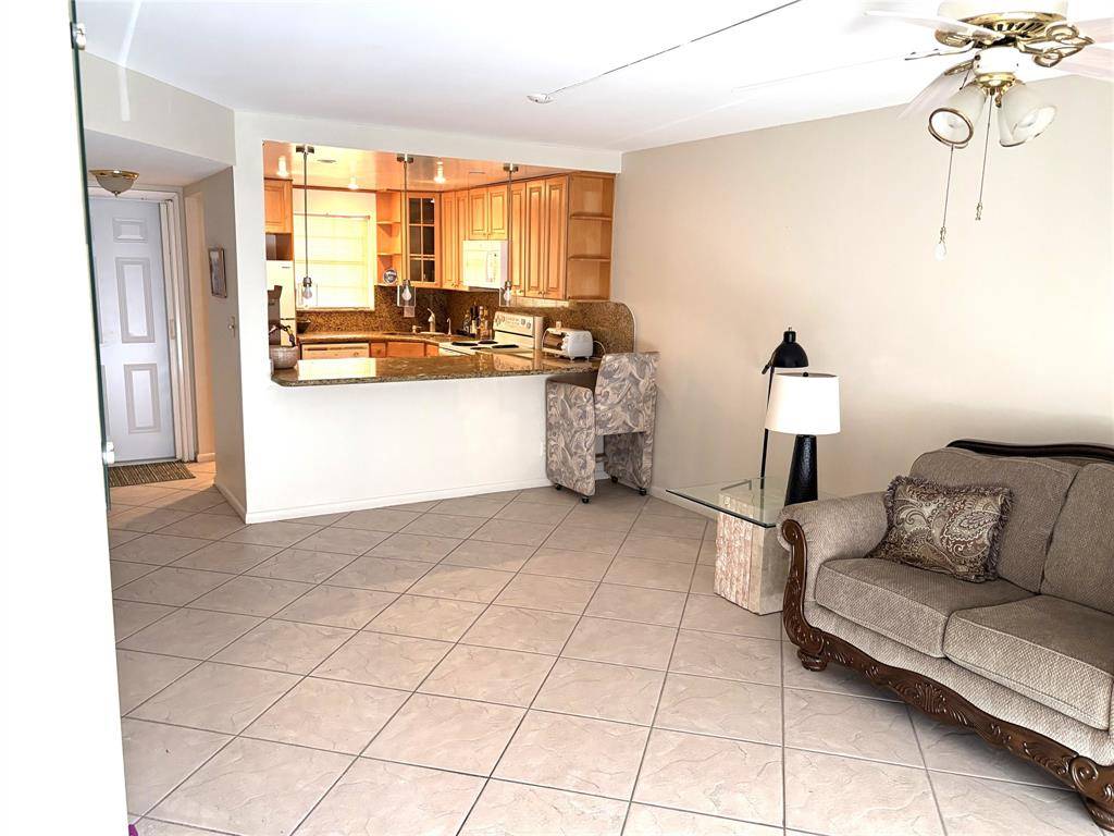 Fort Lauderdale, FL 33311,630 Tennis Club Dr #202