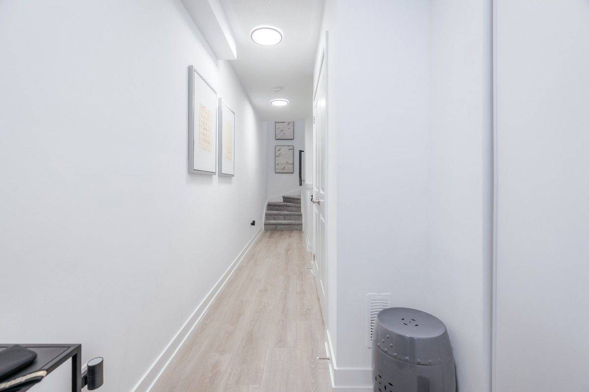 Whitchurch-stouffville, ON L4A 4W8,23 NORDIC LN