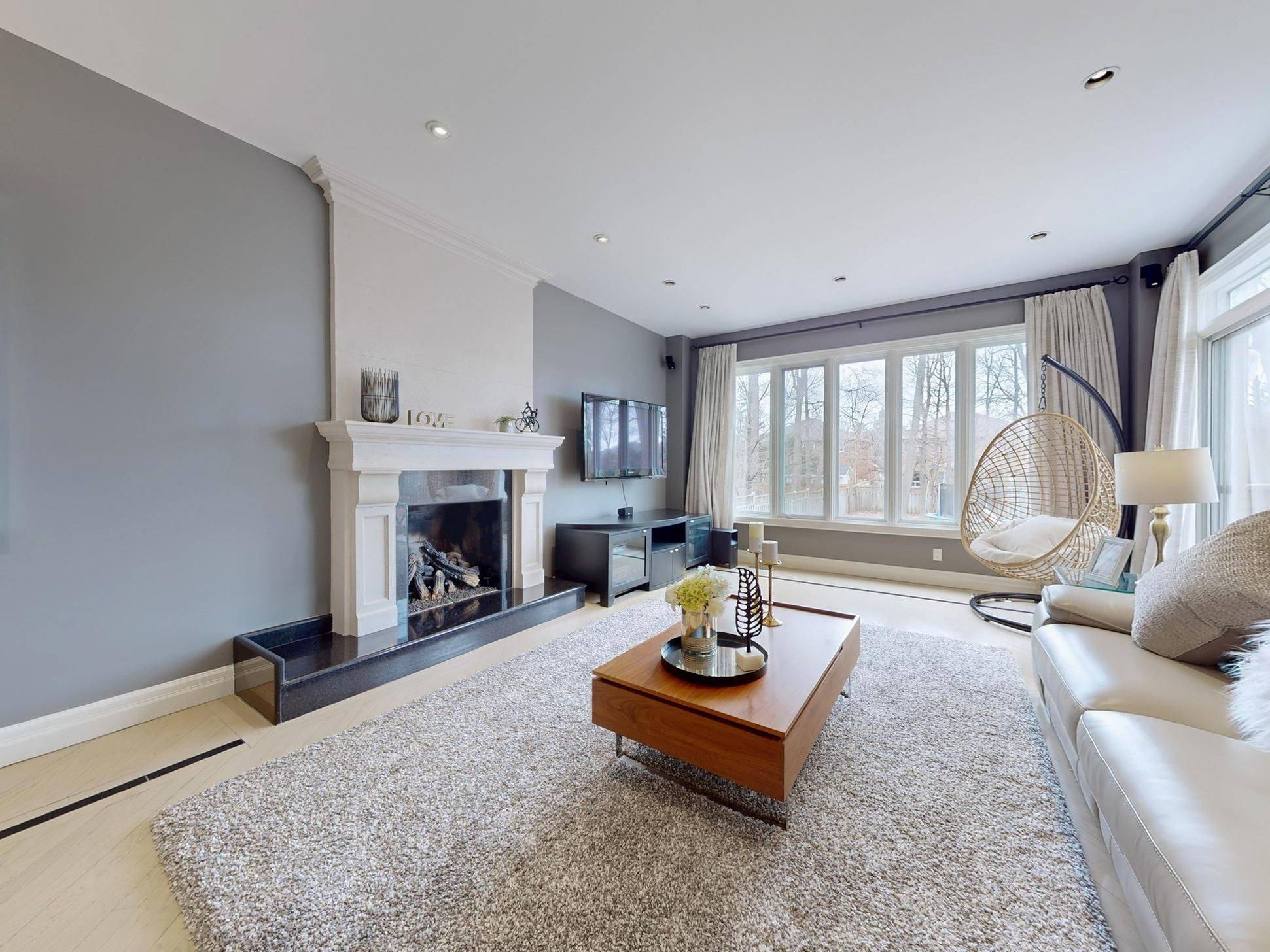 Vaughan, ON L4J 7W4,145 Renaissance CT