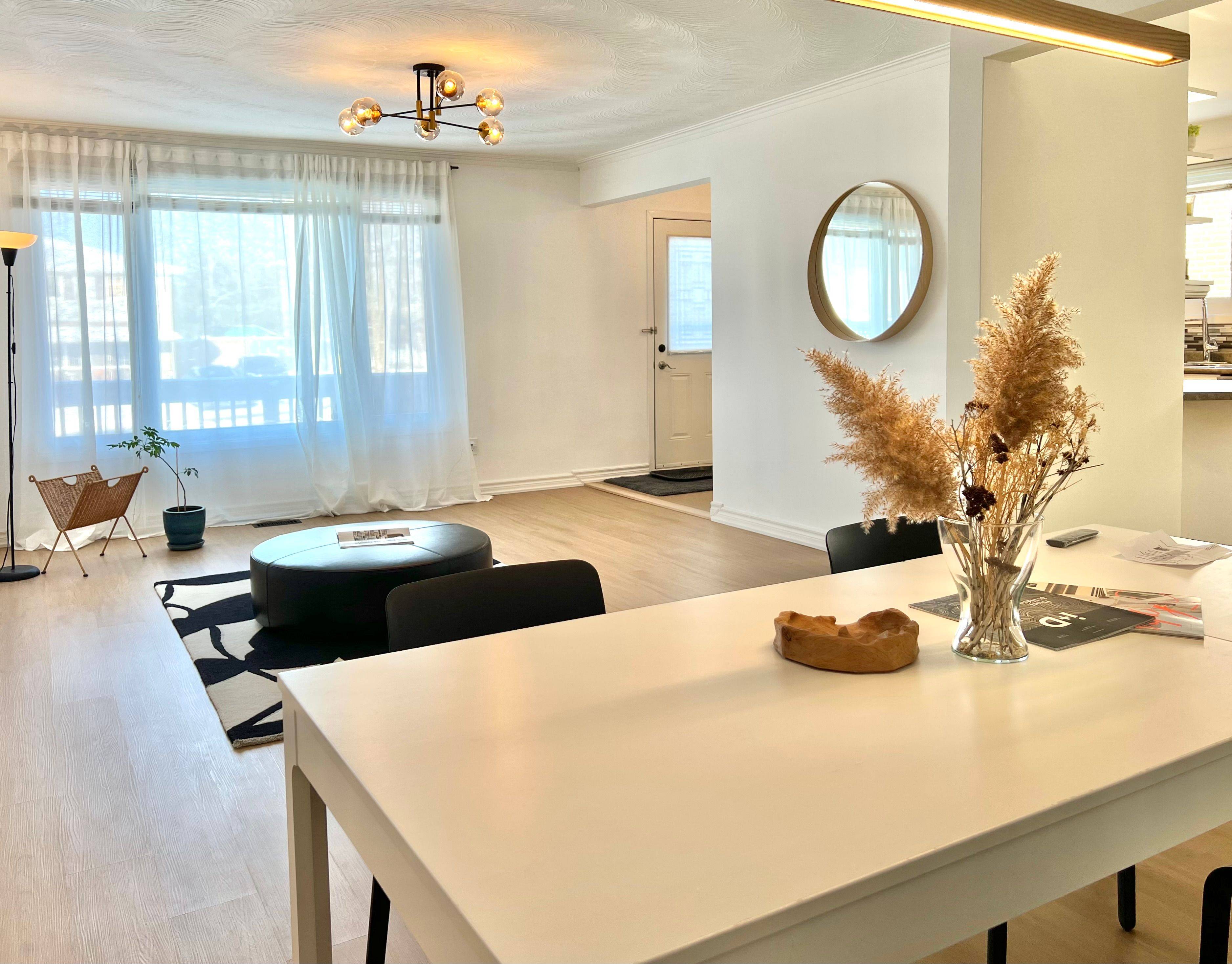 Newmarket, ON L3Y 2Z8,728 Sunnypoint DR