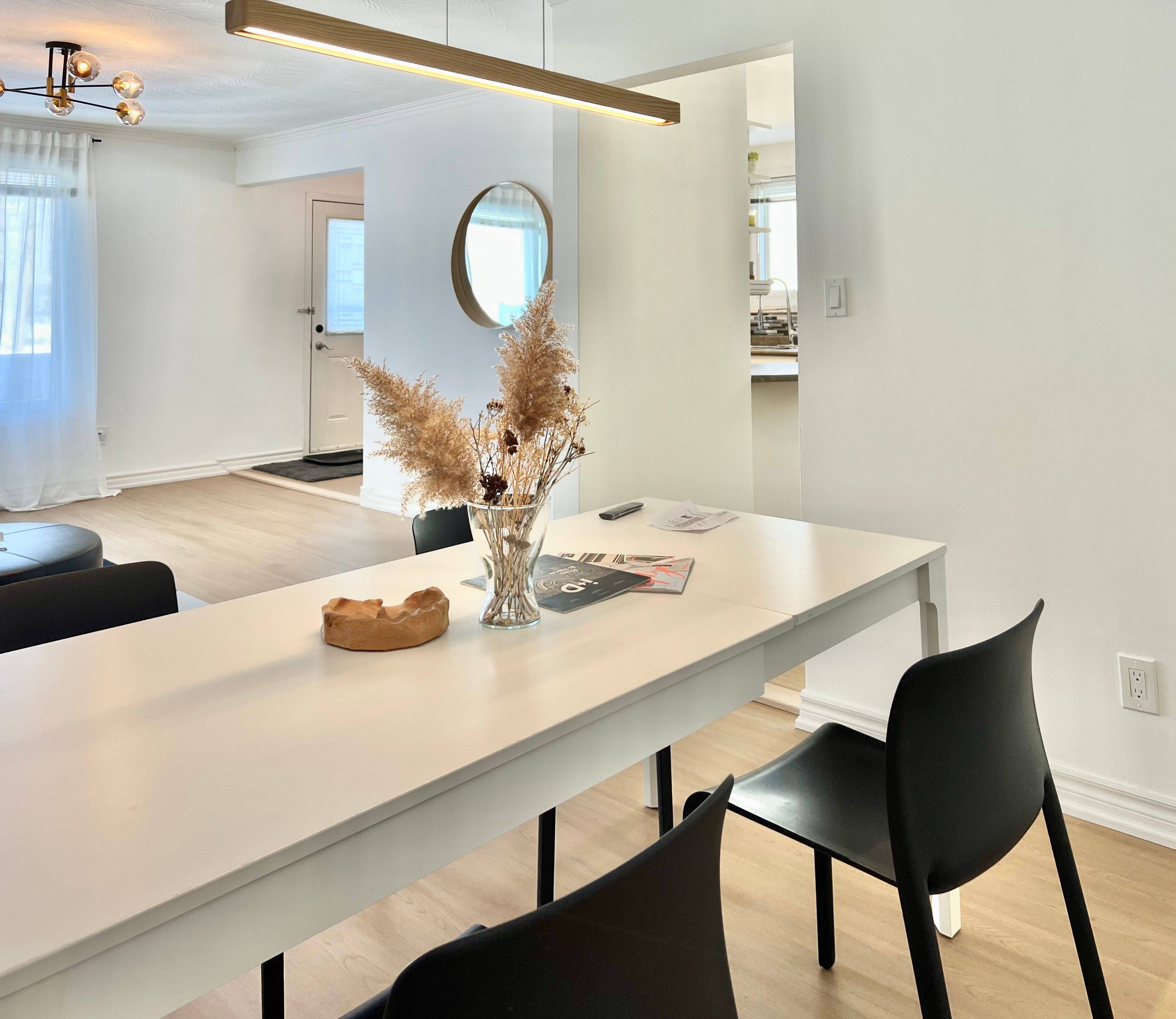 Newmarket, ON L3Y 2Z8,728 Sunnypoint DR