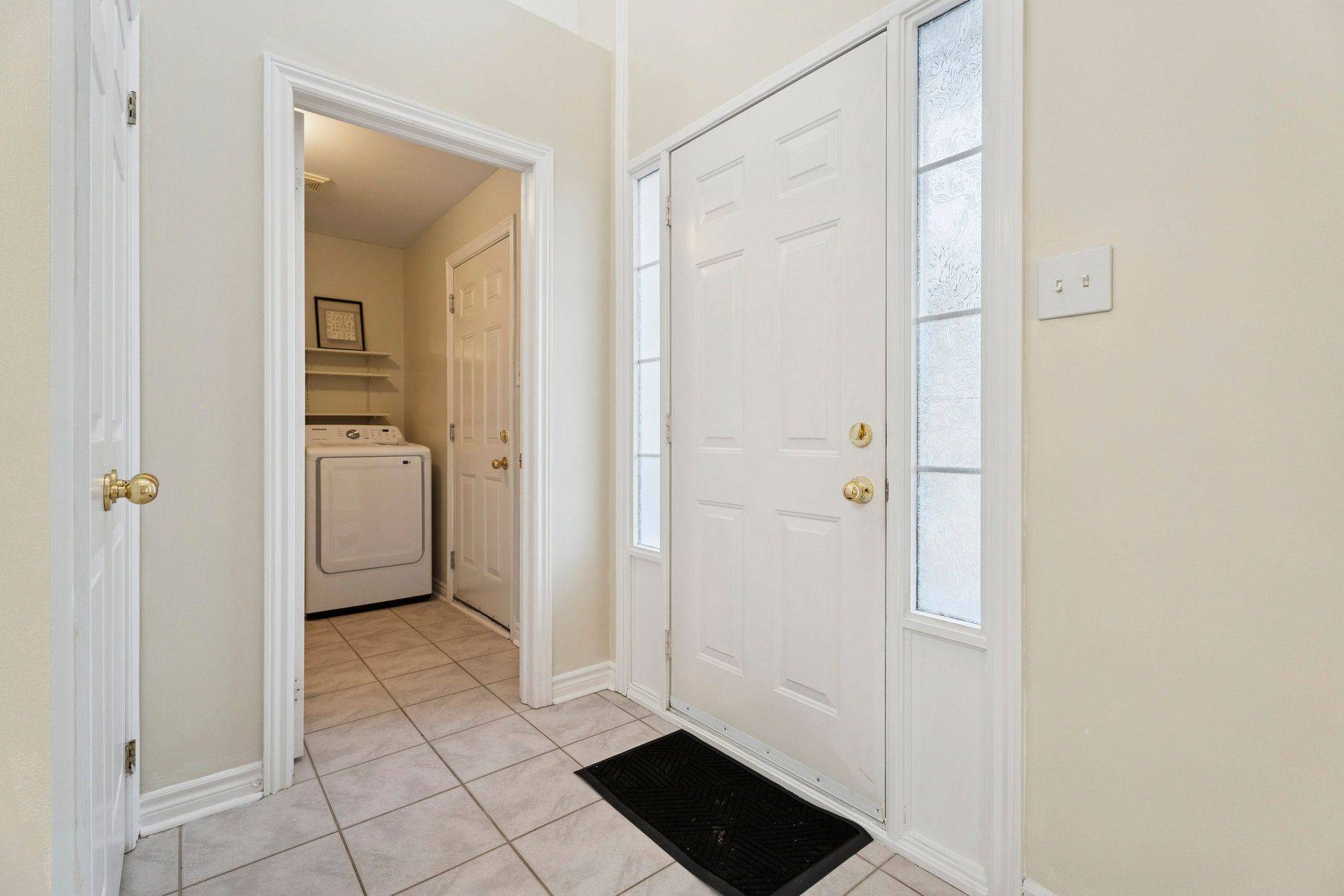 Barrie, ON L4N 0E1,136 Marsellus DR